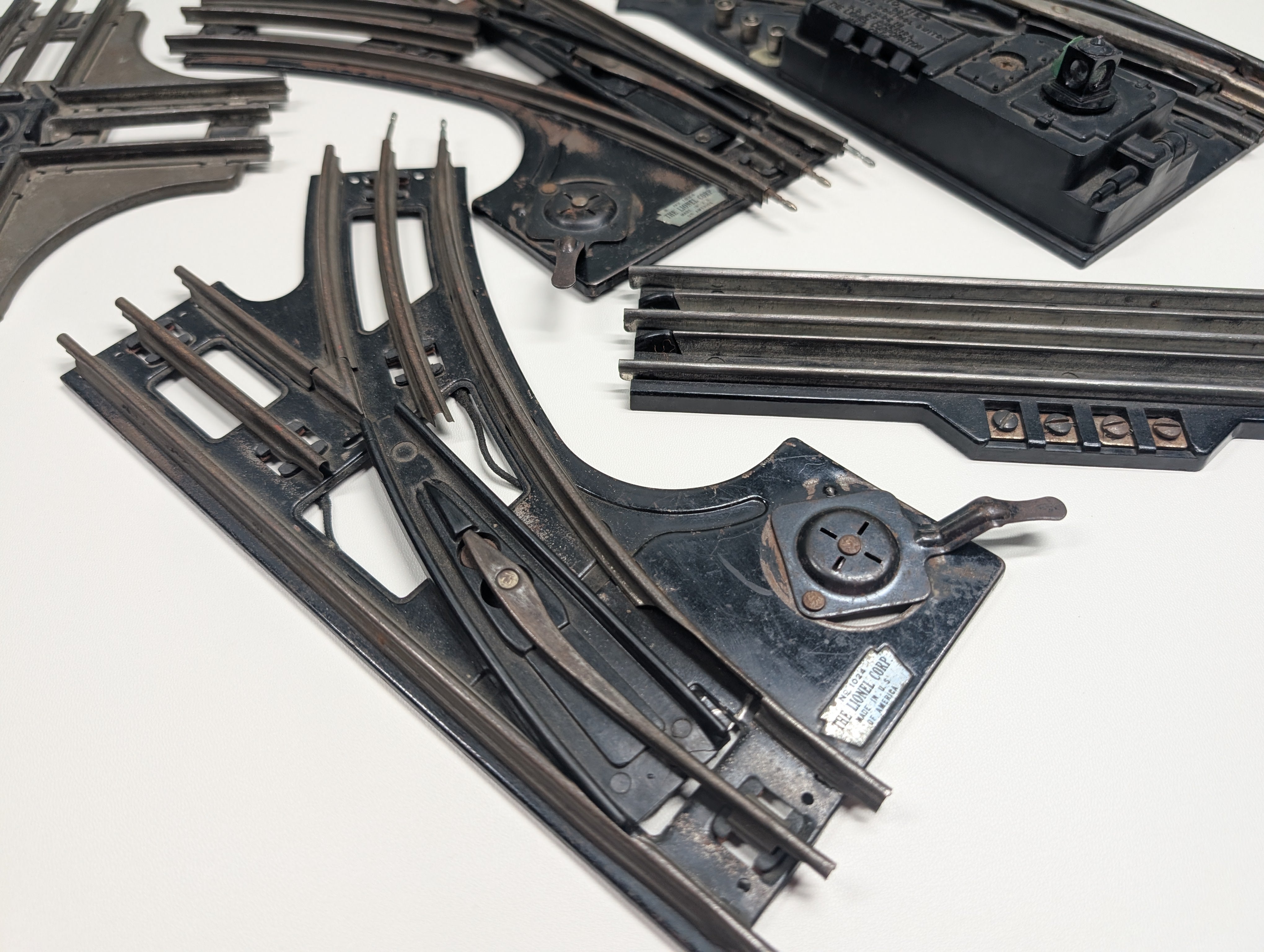 USED Lionel O Various O27 Track Sections, Crossings & Switches