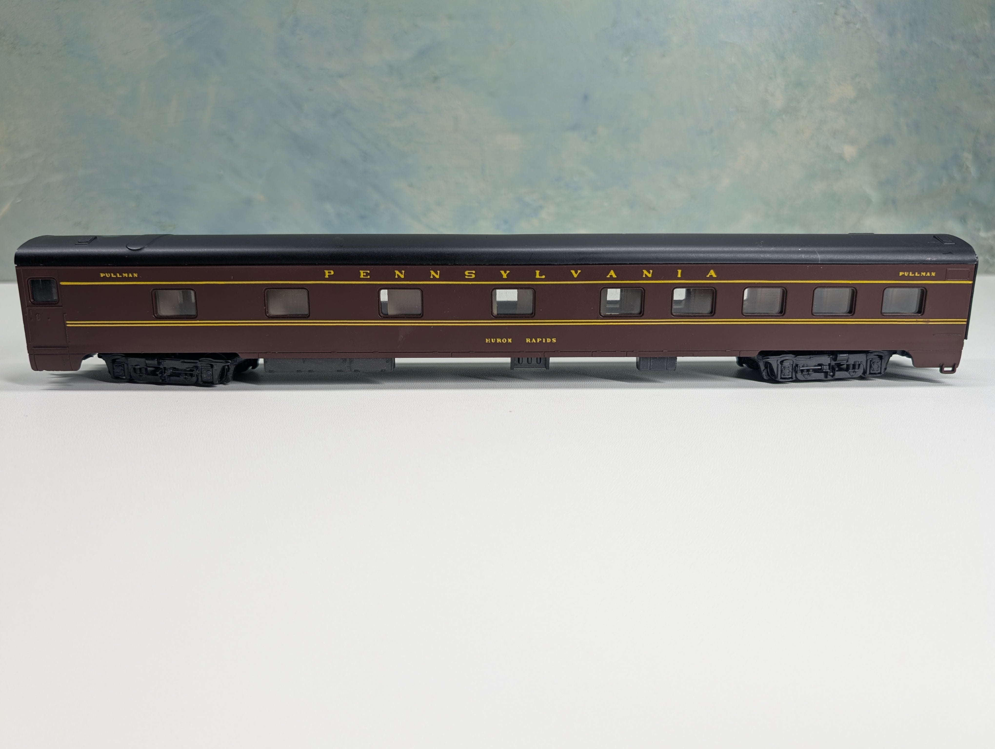 USED Rivarossi HO Scale Passenger Car Pennsylvania Huron Rapids