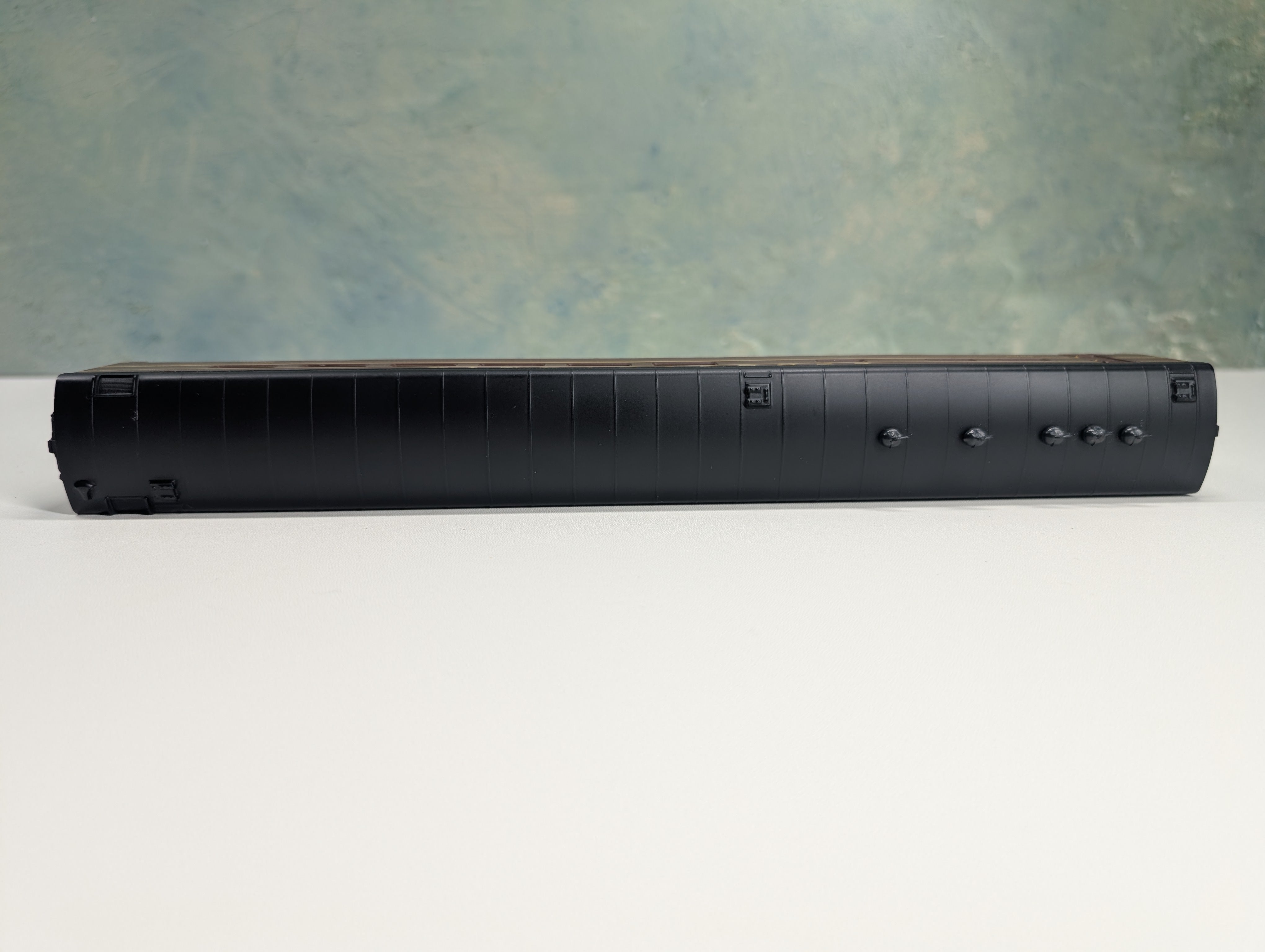 USED IHC HO Scale Smooth Side Dining Passenger Car Pennsylvania #8020