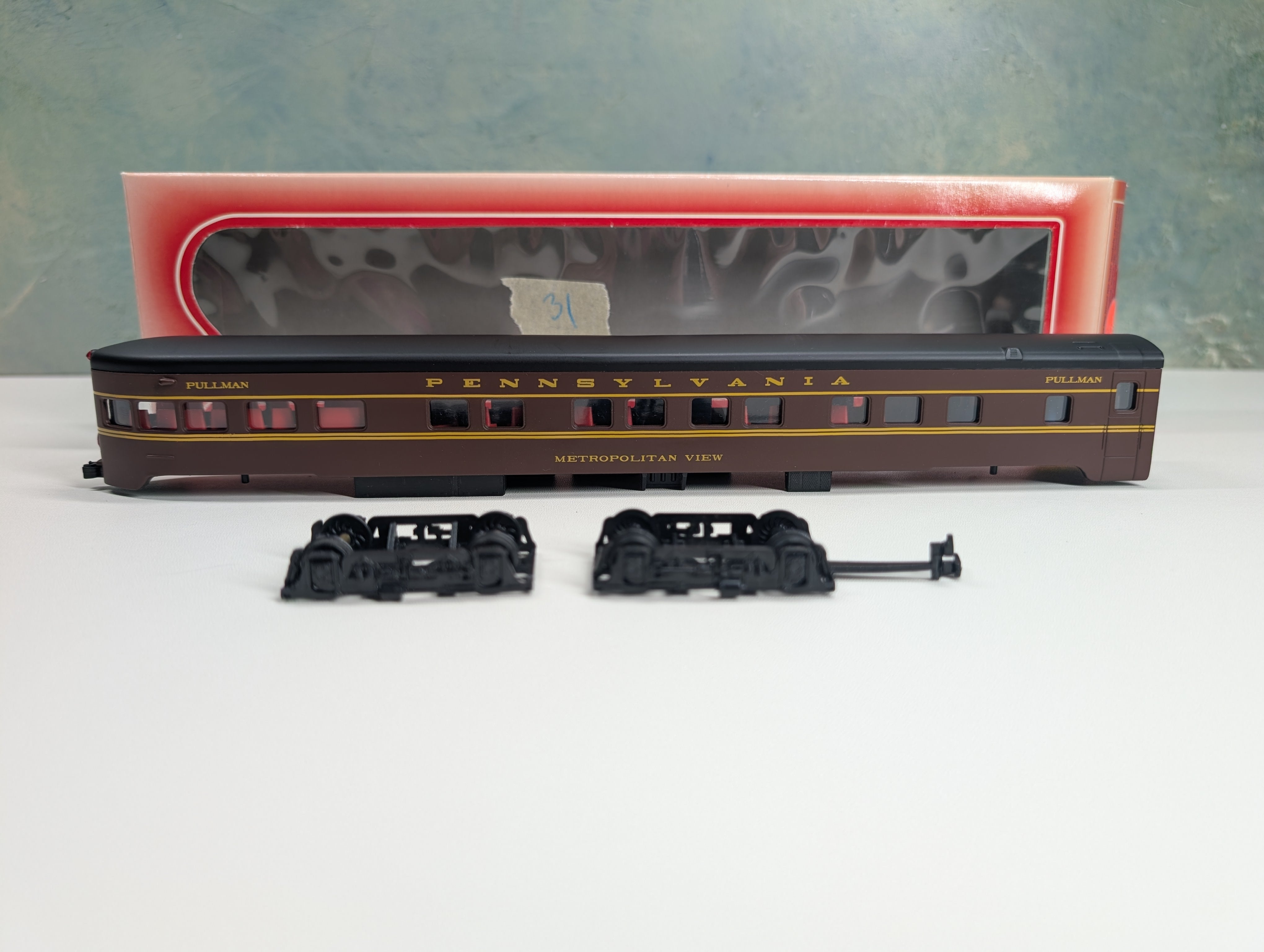 USED IHC HO Scale Smooth Side Observation Passenger Car Pennsylvania Metropolitan View