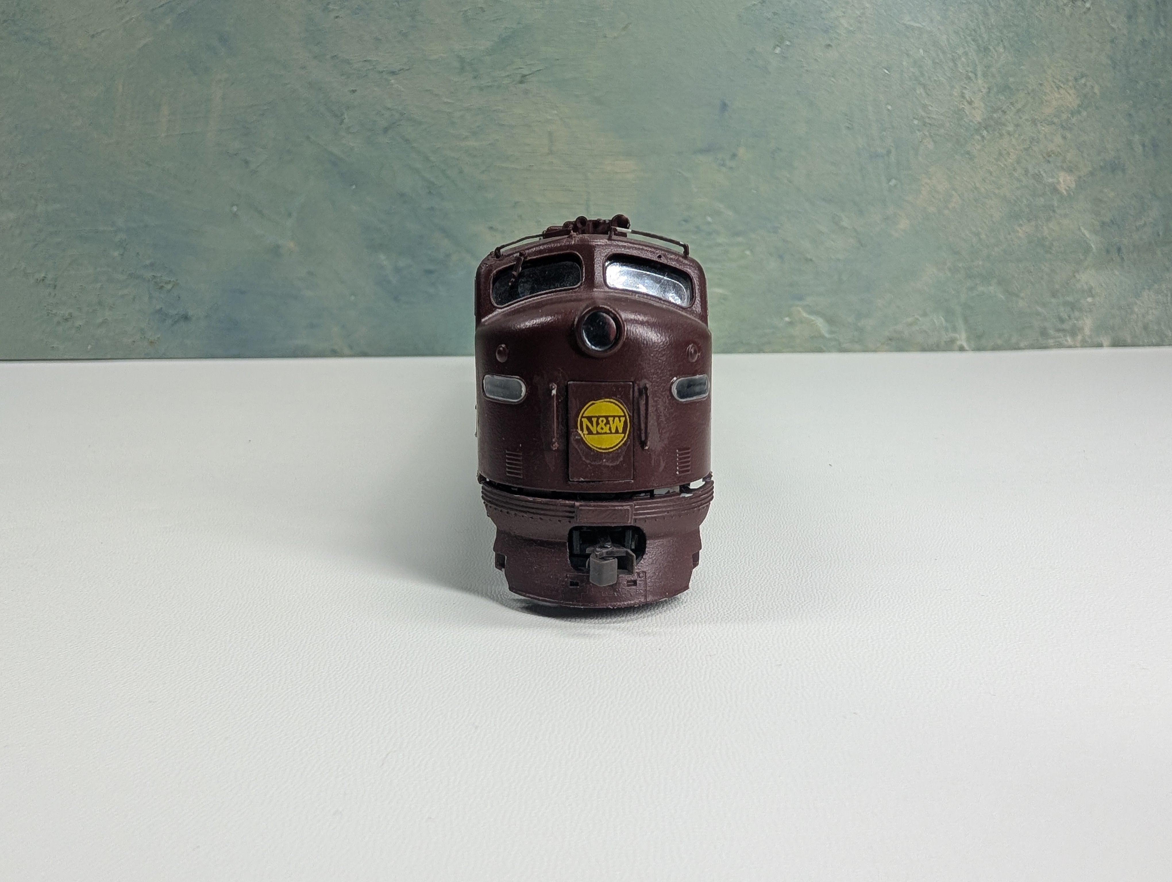 USED Life-Like HO Scale Proto E Model A Unit Diesel Locomotive Norfolk & Western Custom, Runs Great DC