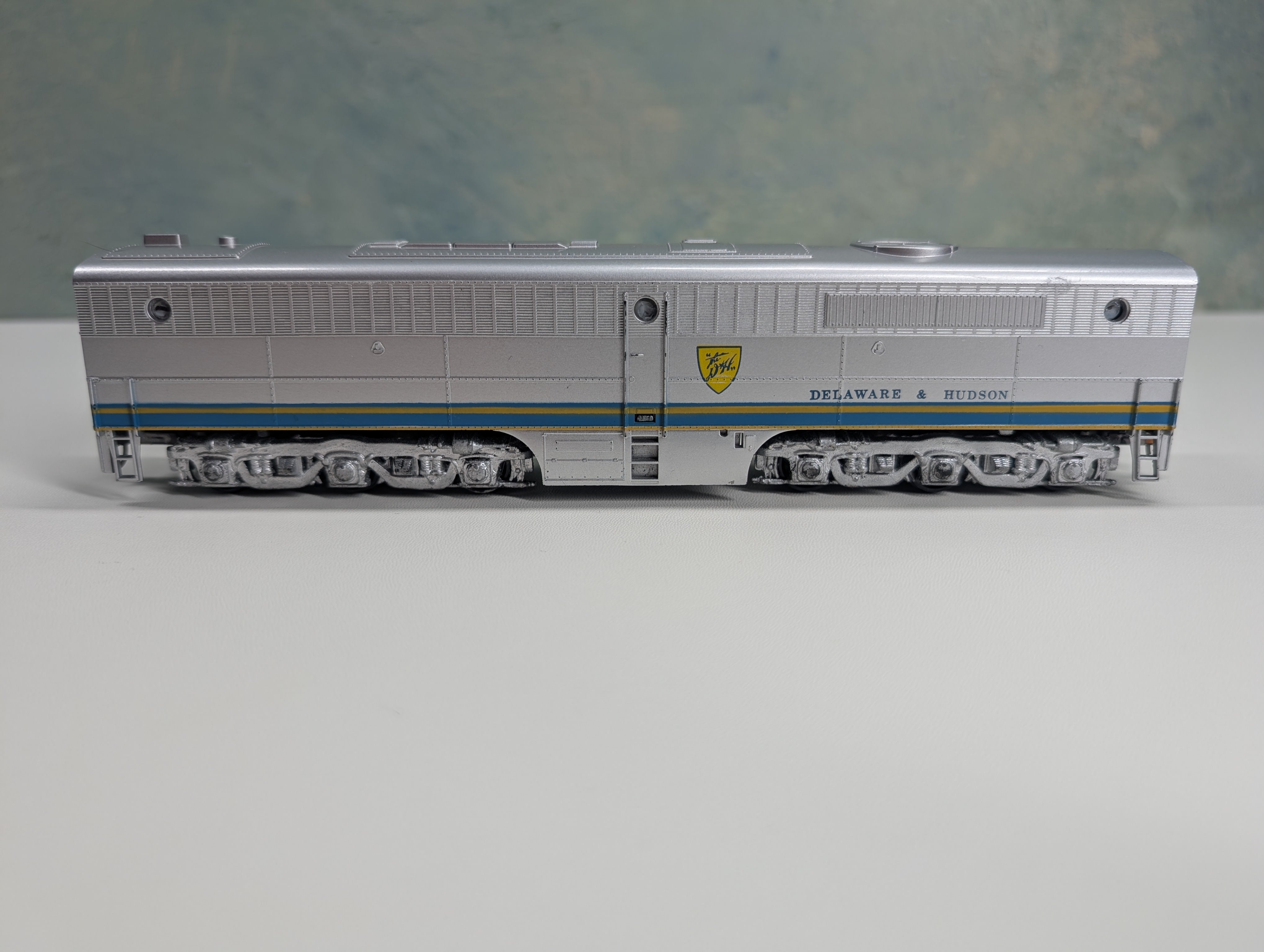 USED Athearn HO Scale PB-1 Diesel Locomotive Delaware and Hudson Non-Powered