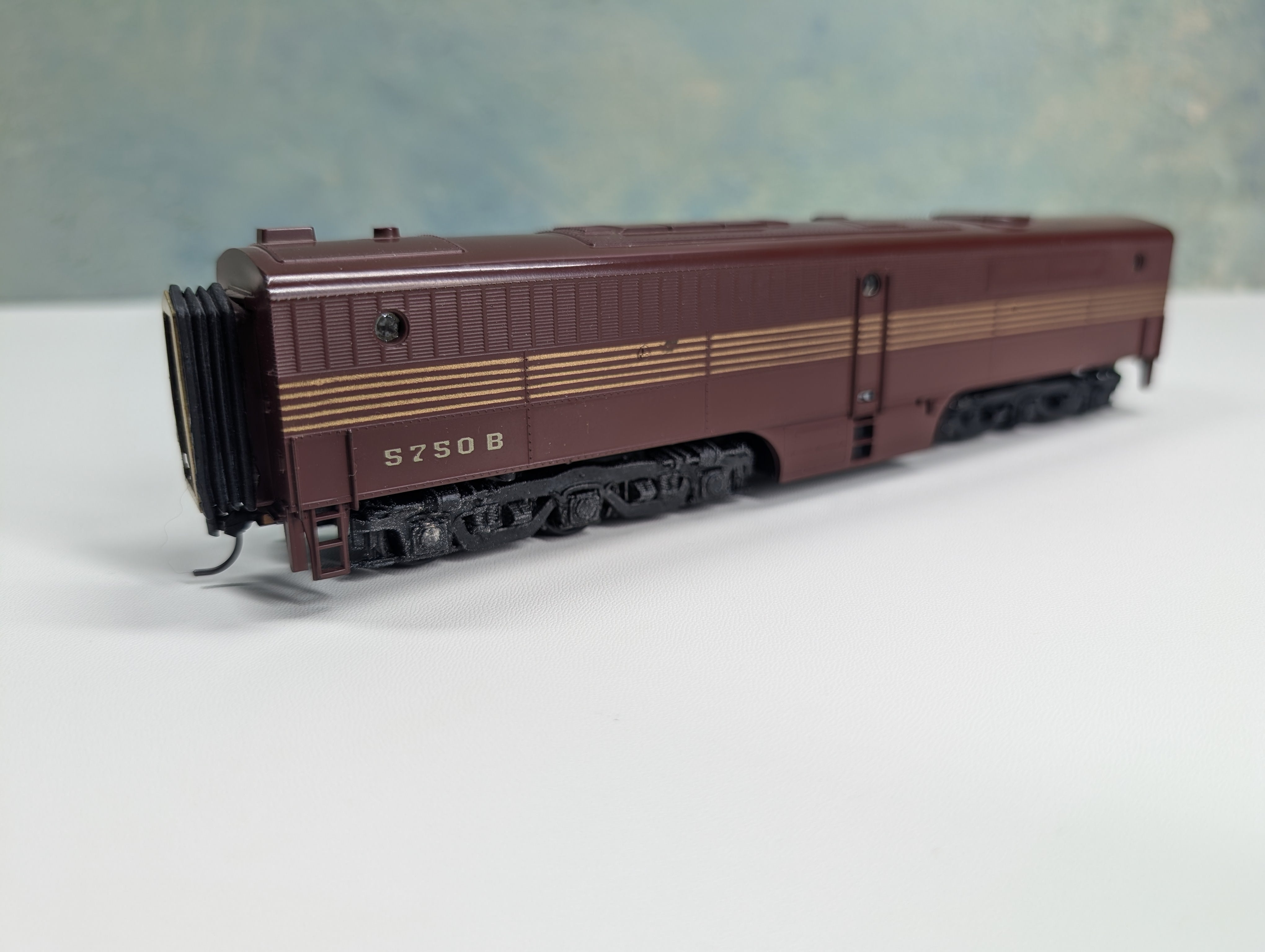 USED Athearn HO Scale PB-1 Diesel Locomotive Pennsylvania PRR #5750 B Non-Powered