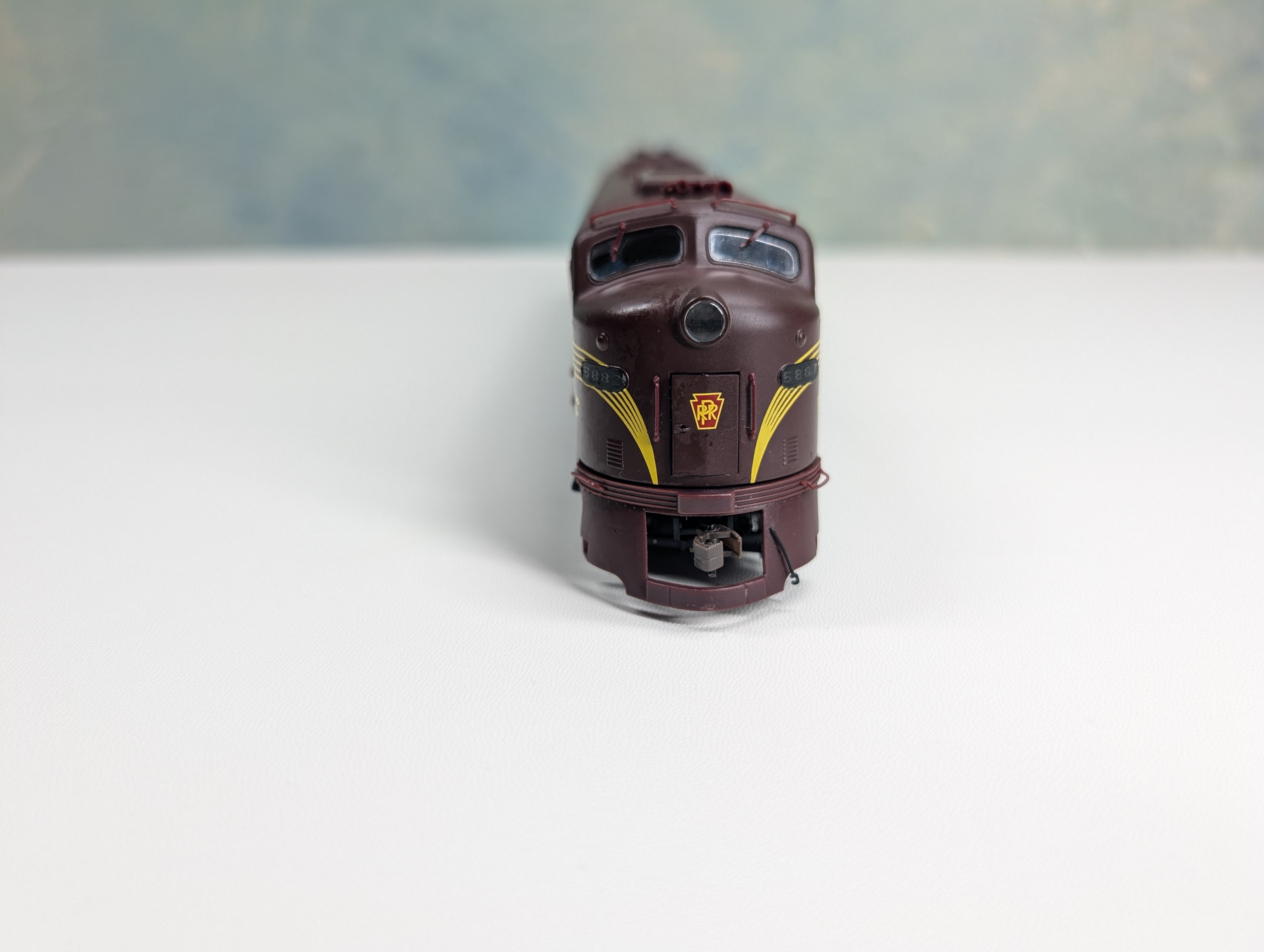 USED Life-Like HO Scale Proto 2000 E8/9 Diesel Locomotive A Unit Pennsylvania PRR #5887 Runs Great DC