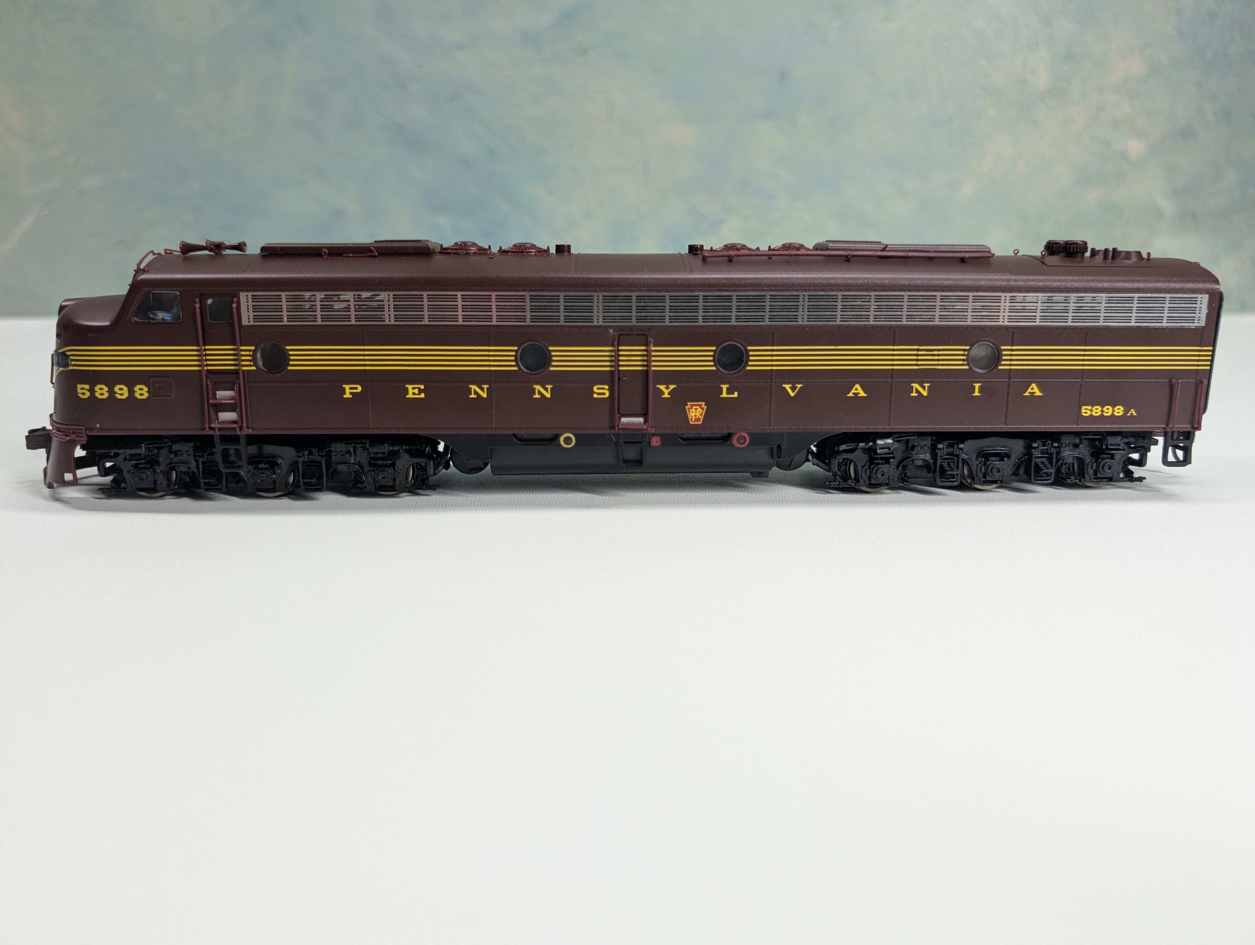 USED Life-Like HO Scale Proto 2000 E8/9 Diesel Locomotive A Unit Pennsylvania PRR #5898 Runs Great DC