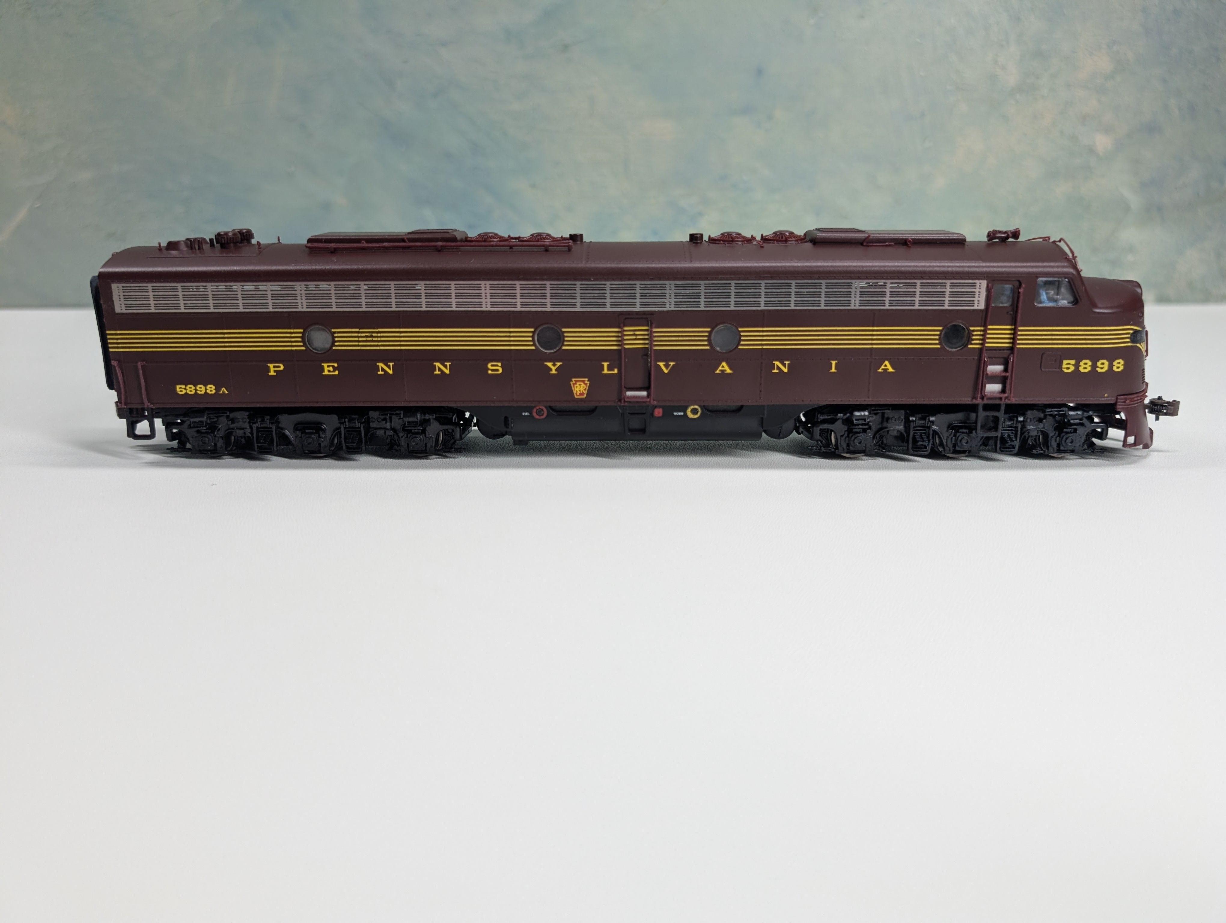 USED Life-Like HO Scale Proto 2000 E8/9 Diesel Locomotive A Unit Pennsylvania PRR #5898 Runs Great DC