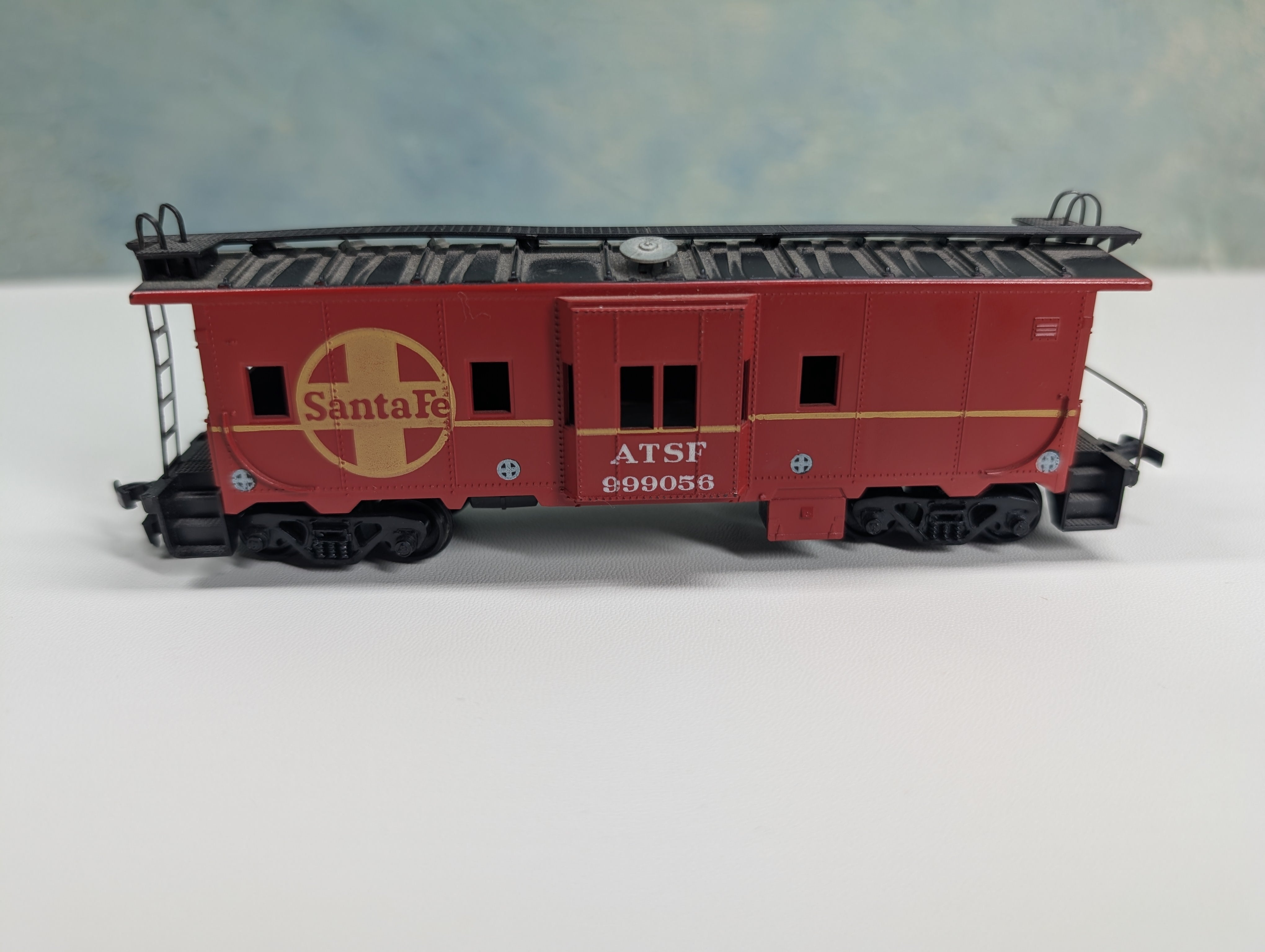USED Athearn HO Scale Bay Window Caboose Santa Fe ATSF #999056
