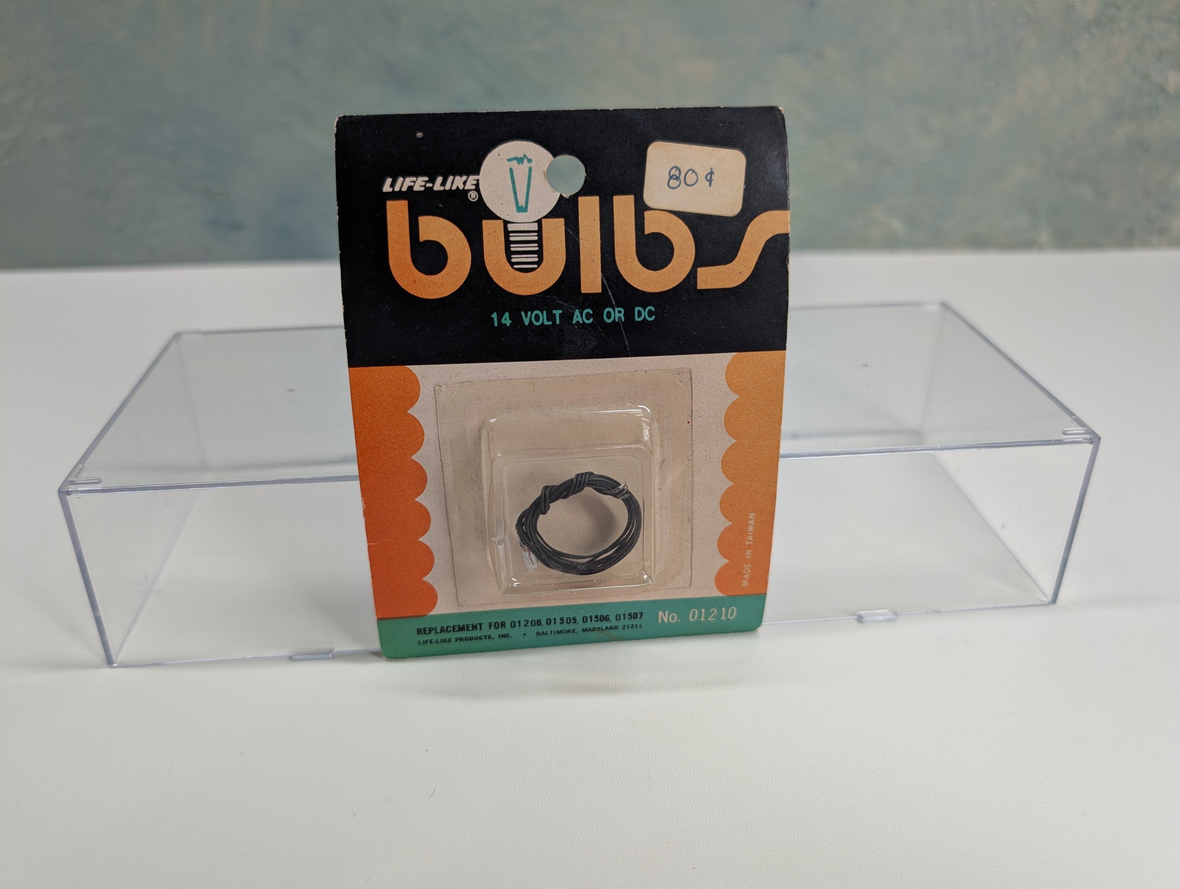 Life-Like 1210 HO Scale 14 Volt AC or DC Replacement Light Bulb