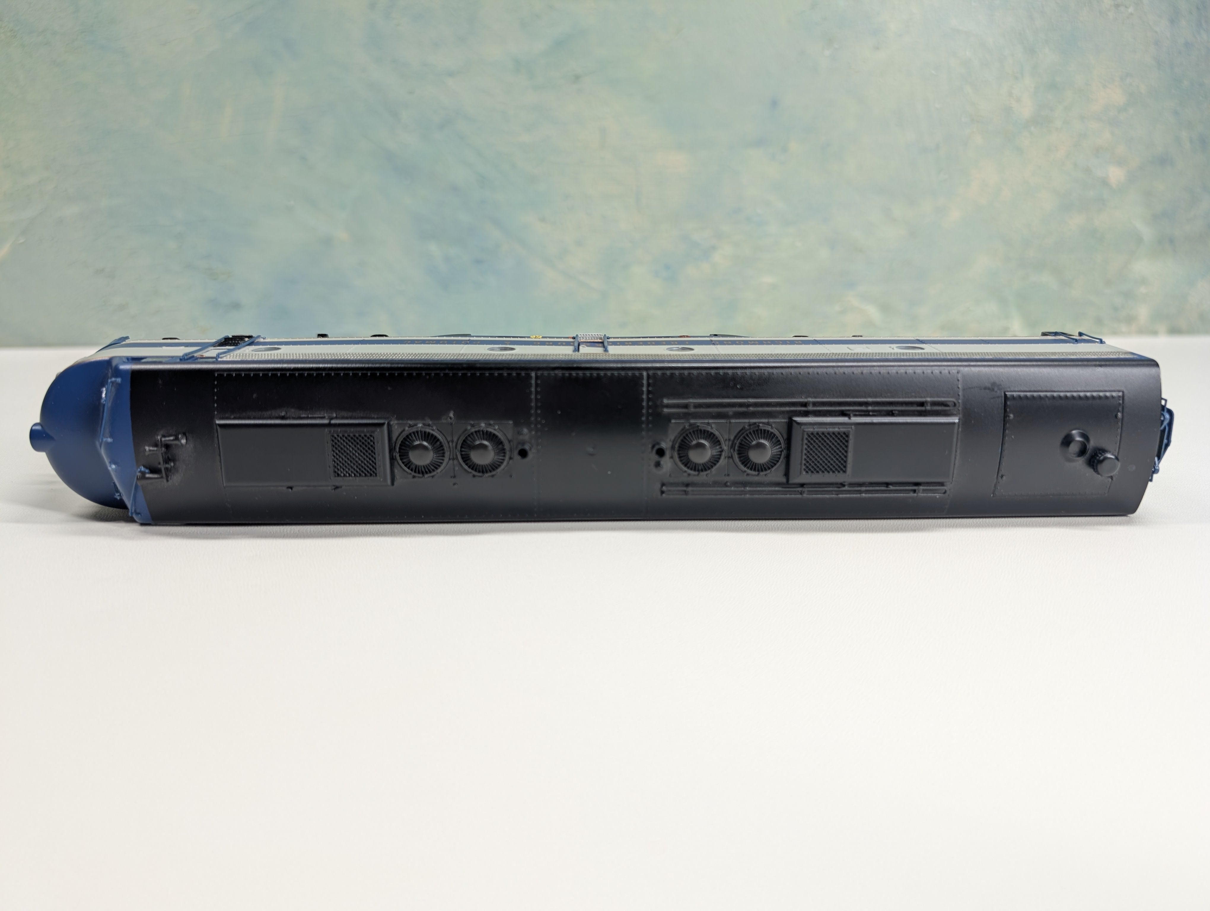 USED Life-Like HO Scale Proto 2000 E8/9 Diesel Locomotive Richmond Fredericksburg & Potomac #1009 Runs Great Digitrax DCC