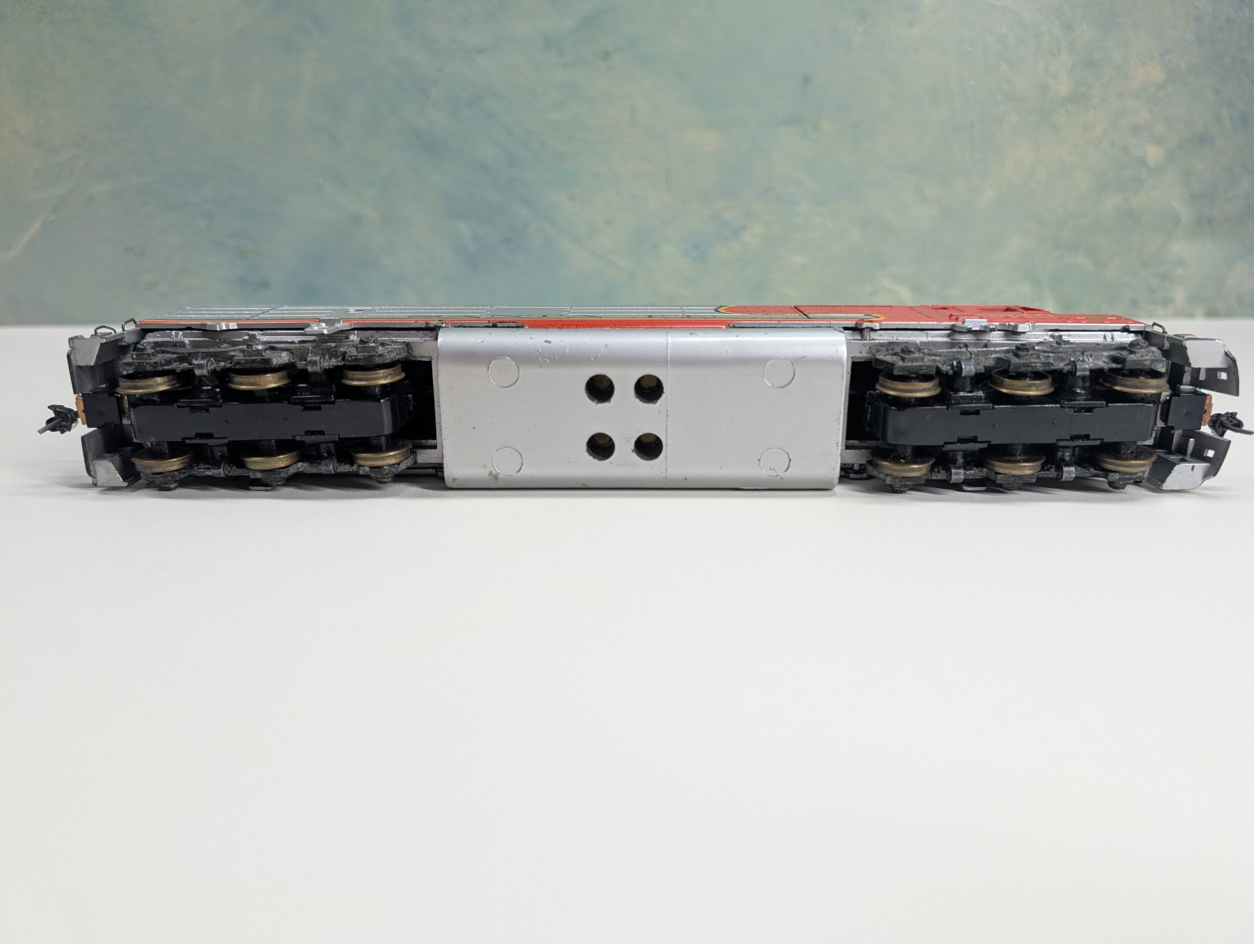 USED Athearn HO Scale FP45 Diesel Locomotive Santa Fe #5940 Runs Great DC