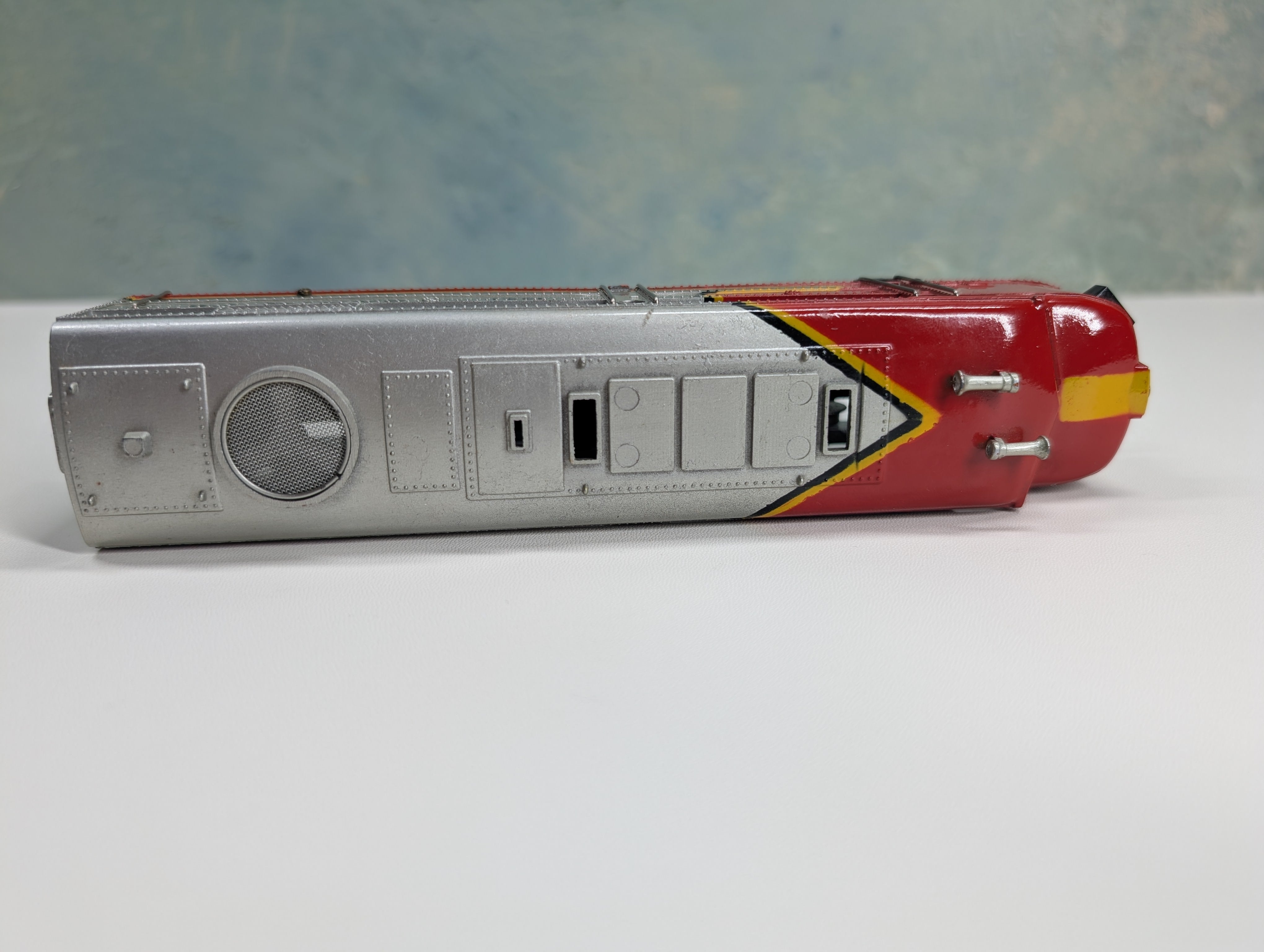 USED Fleischmann HO Scale Alco Diesel Locomotive Santa Fe #1341 Unpowered