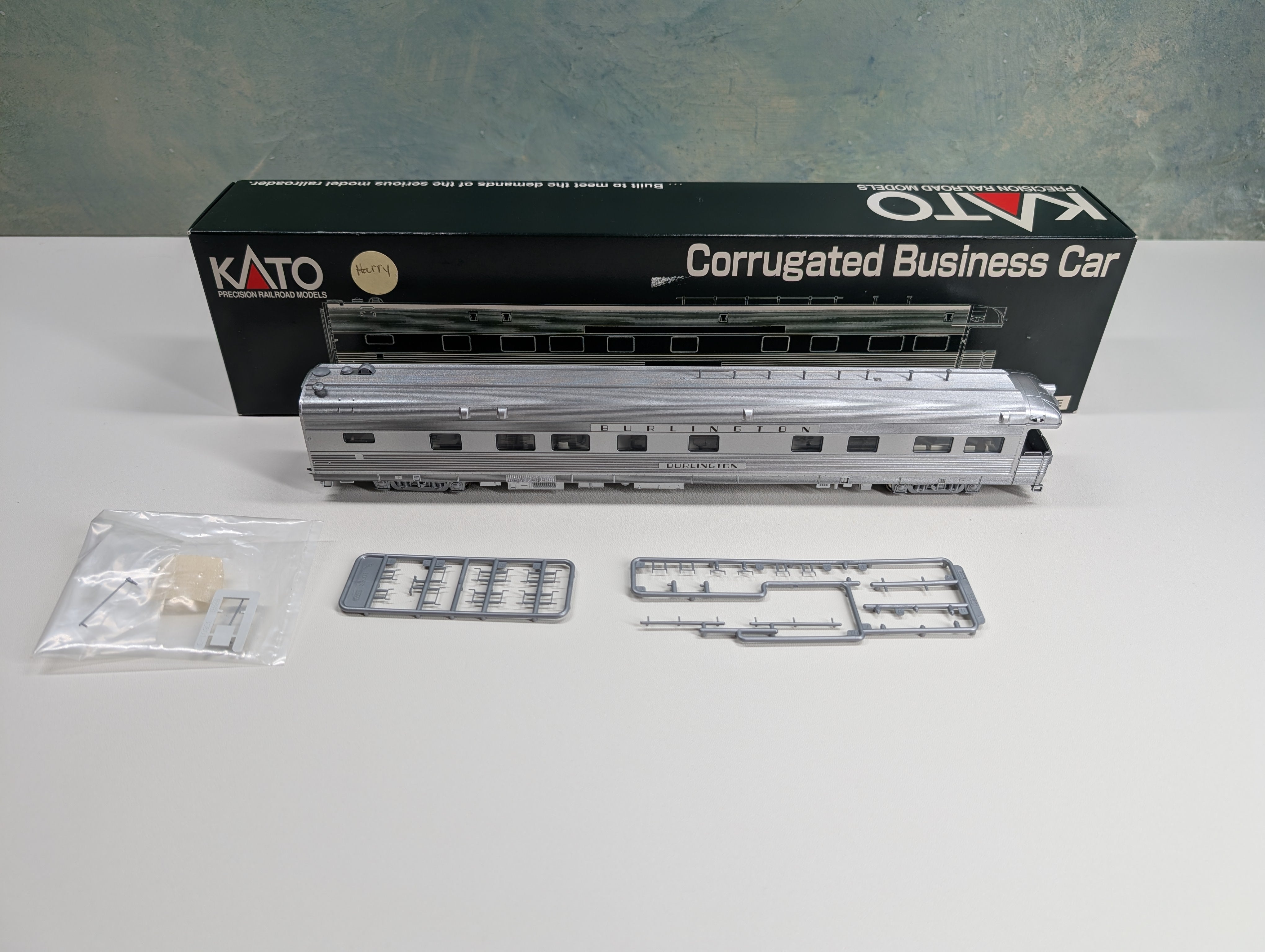 USED KATO 35-6003 HO Scale Corrugated Business Passenger Car Burlington CB&Q