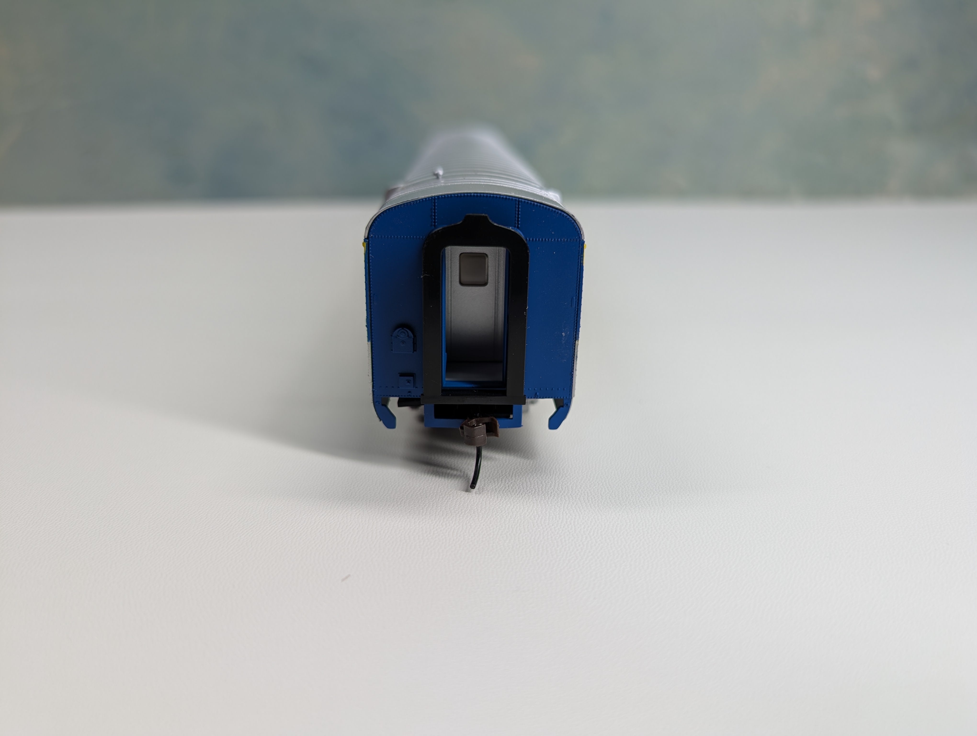 USED Walthers 932-16762 HO Scale Pullman-Standard 52-Seat Passenger Coach Delaware and Hudson