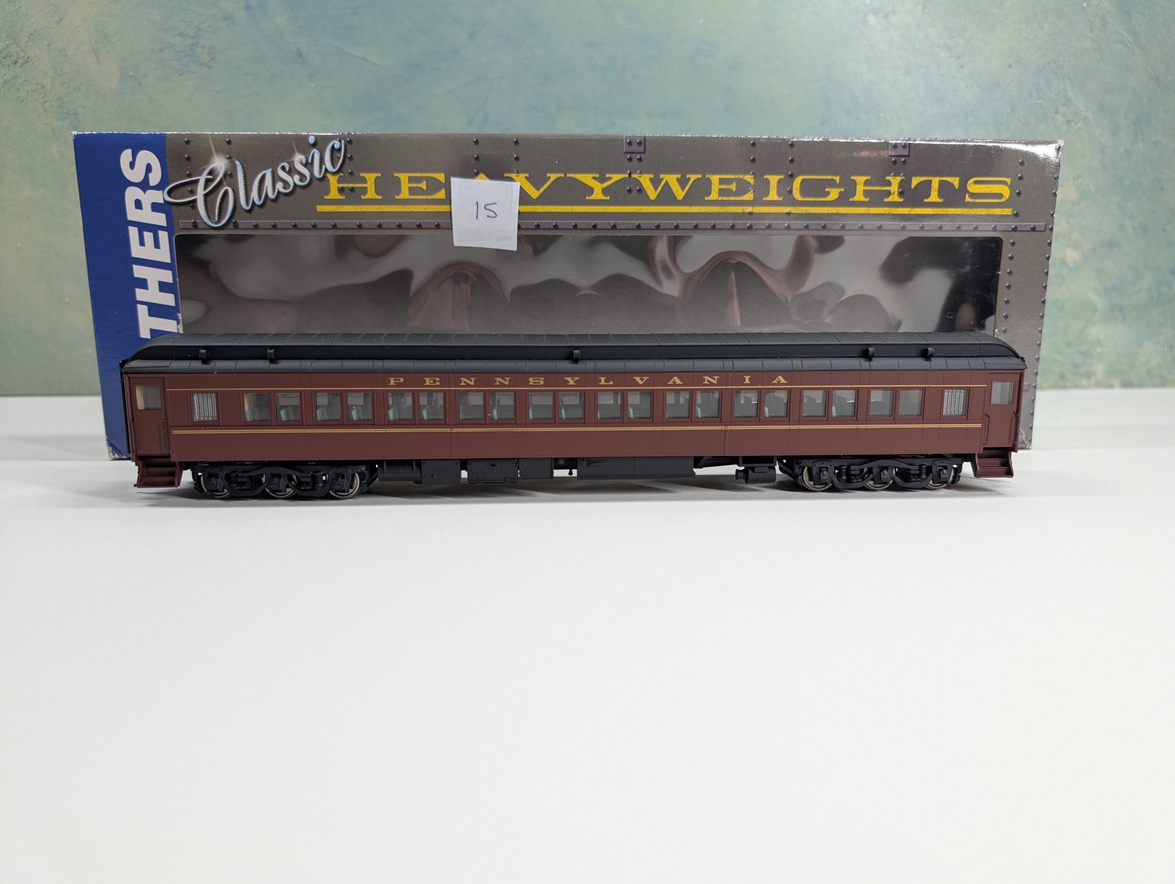 USED Walthers 932-10104 HO Scale Heavyweight Paired Window Passenger Coach Pennsylvania