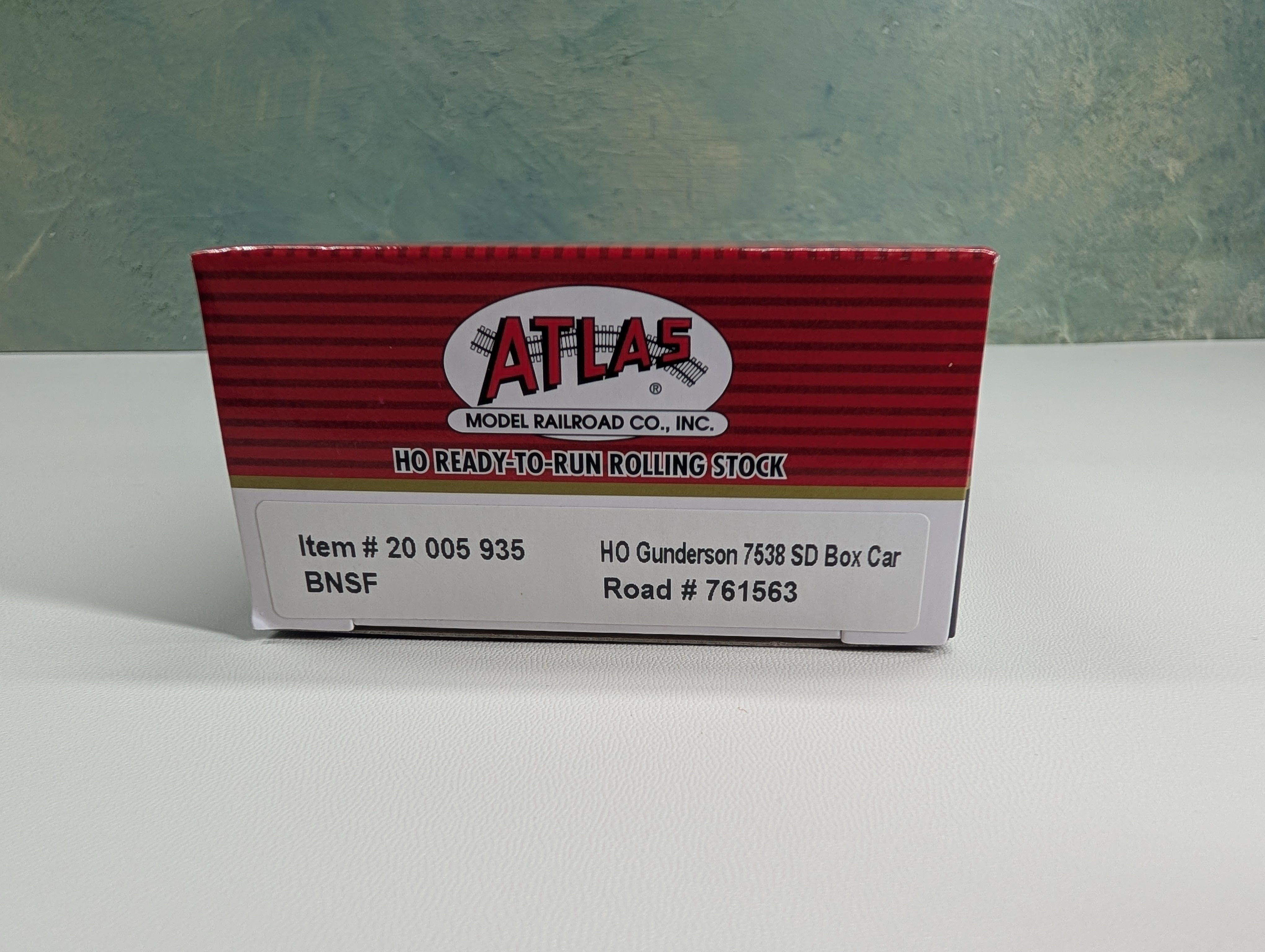 Atlas Master 20005935 HO Scale Gunderson 7538 SD Box Car BNSF #761563 w/ Stripes