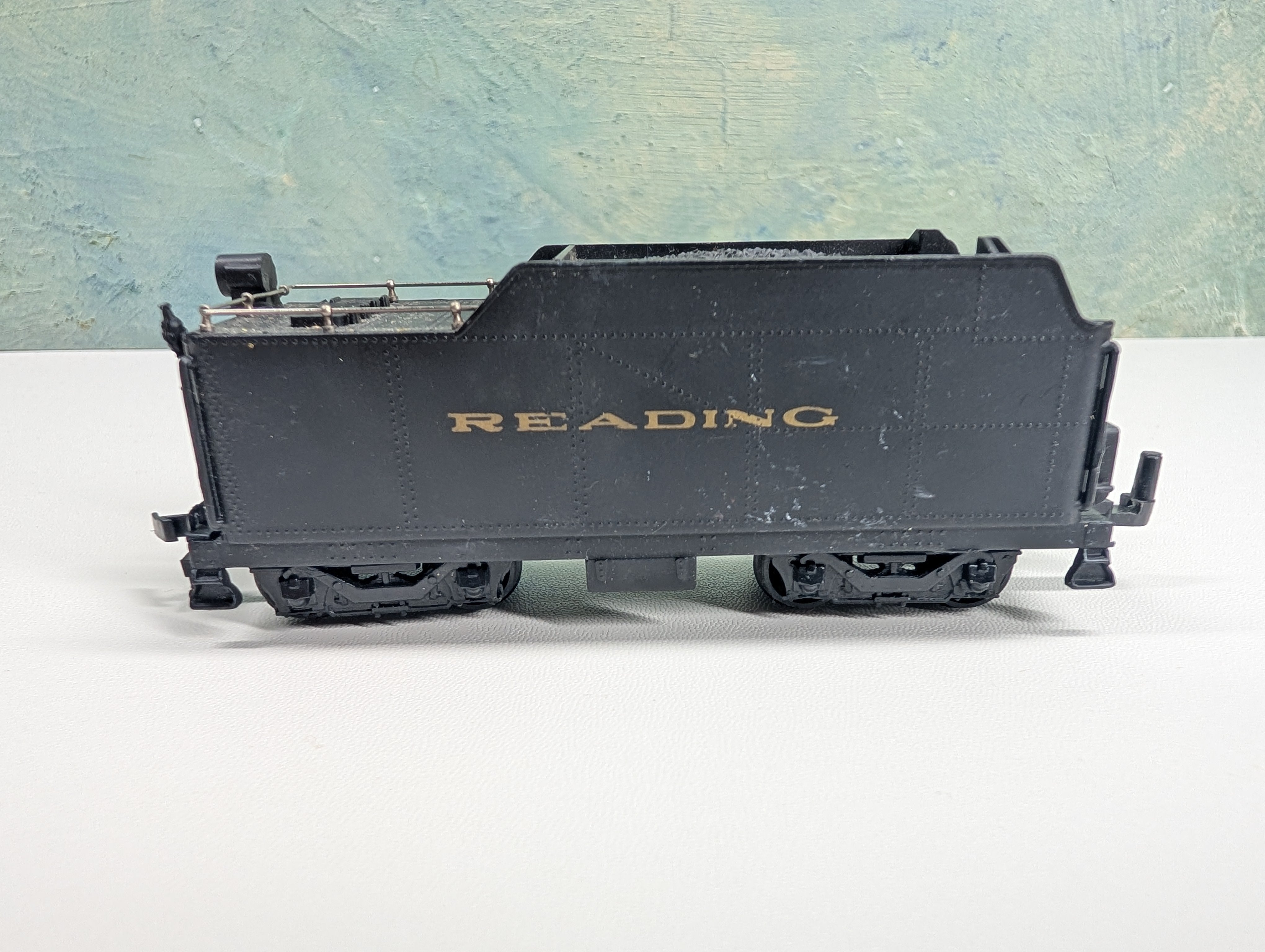 USED Bachmann HO Scale Steam Locomotive Tender Reading