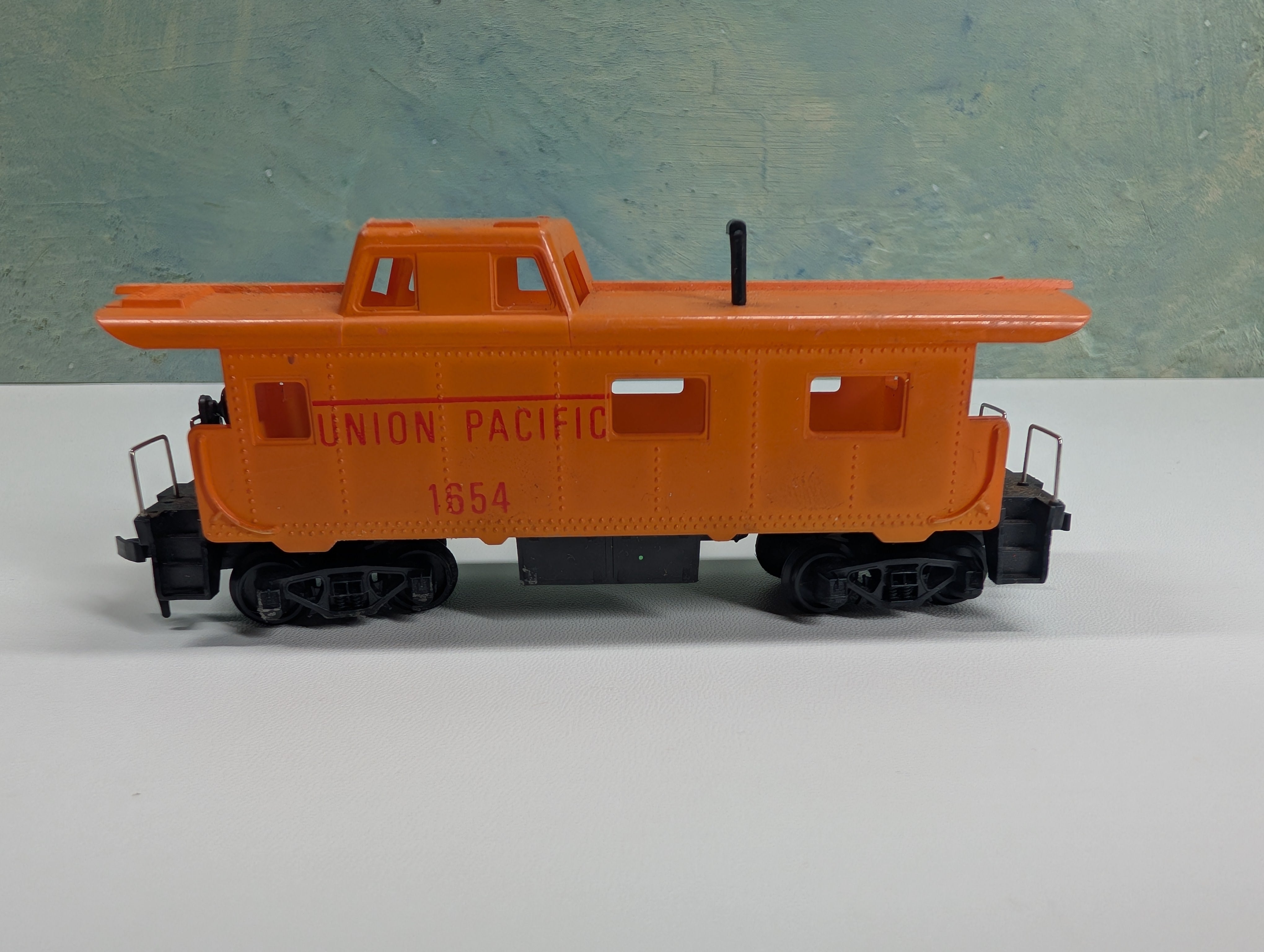 USED Tyco HO Scale Caboose Union Pacific #1654