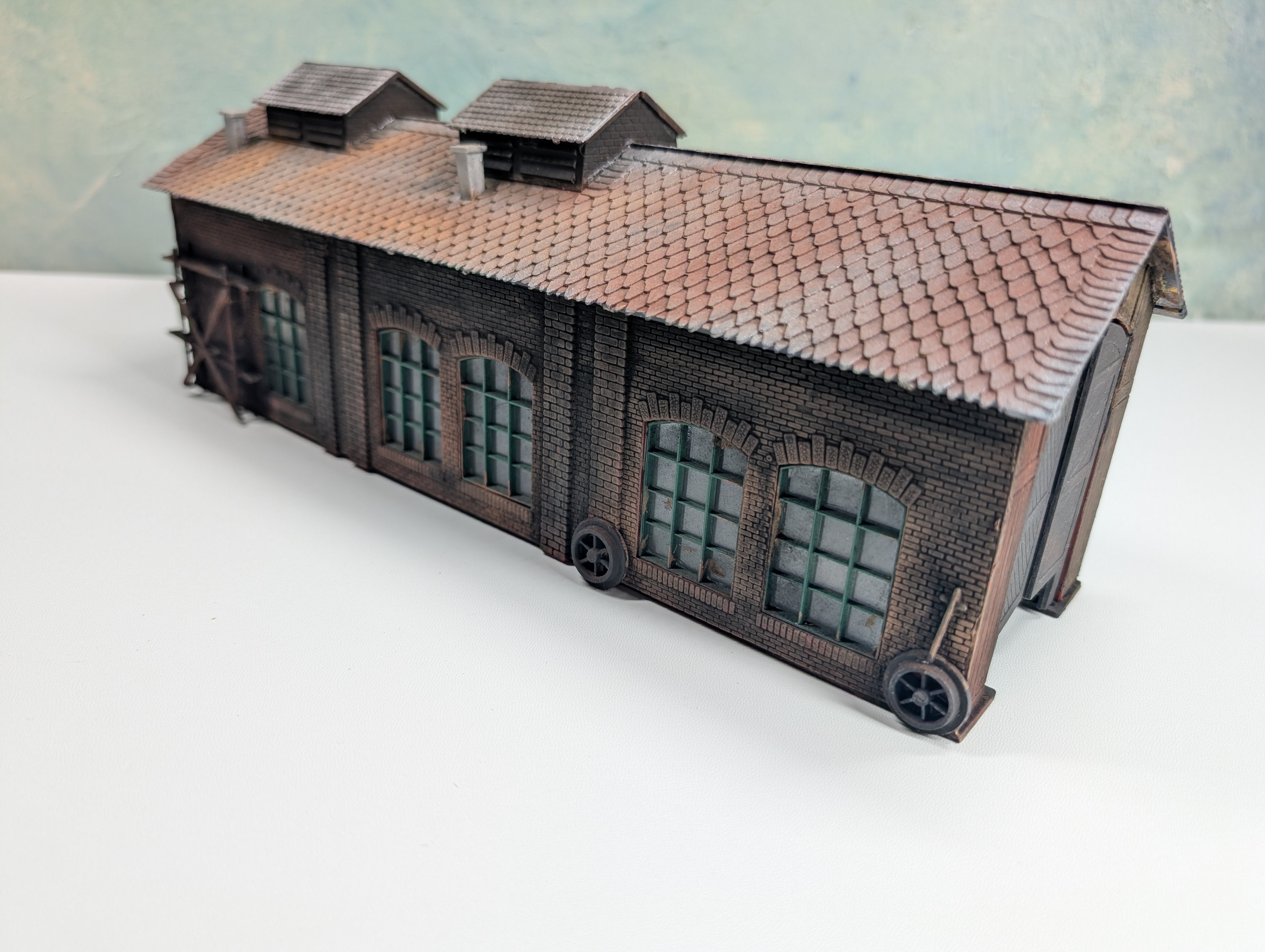 USED HO Scale Detailed Locomotive Workshop, Weathered