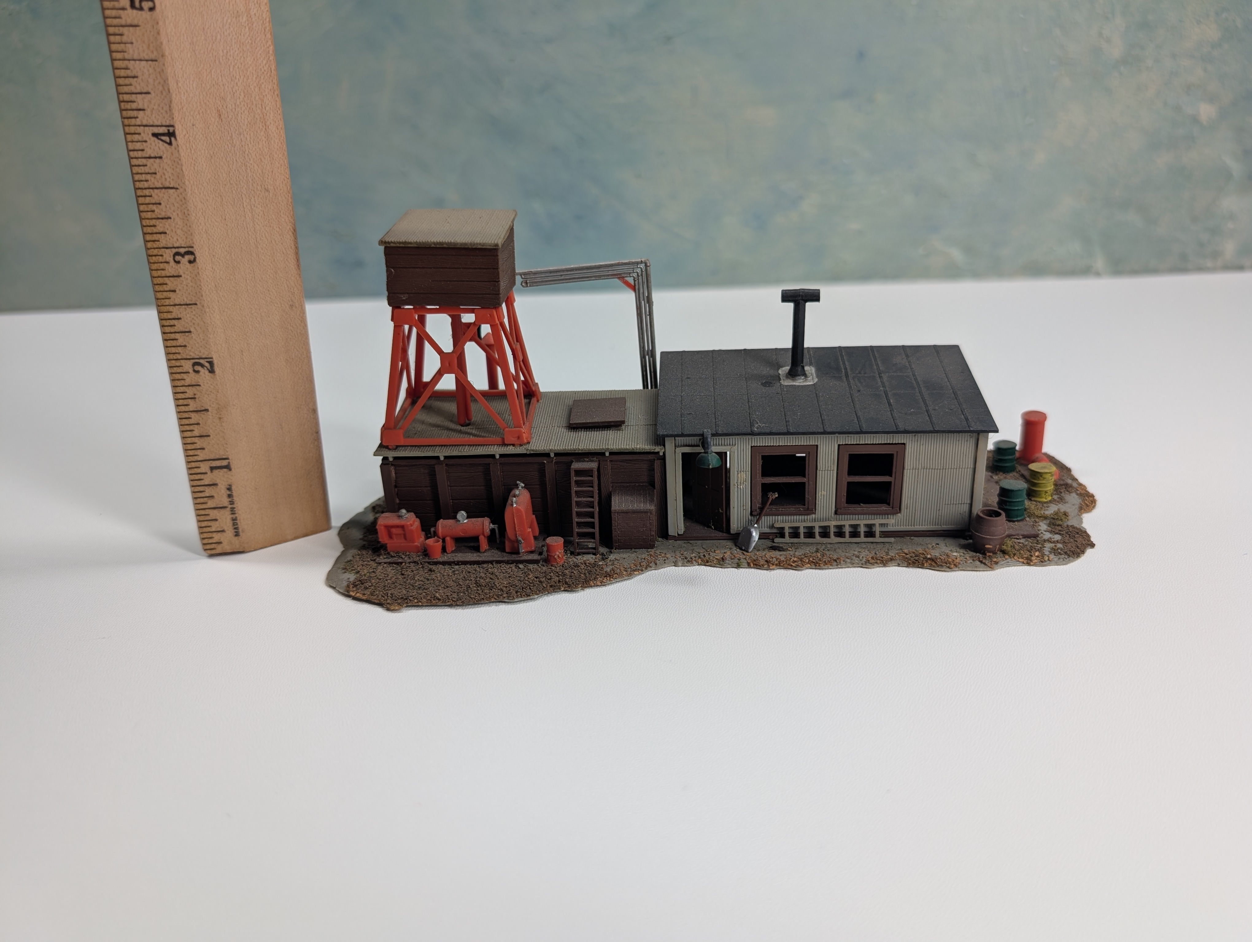 USED HO Scale Sand & Pump House