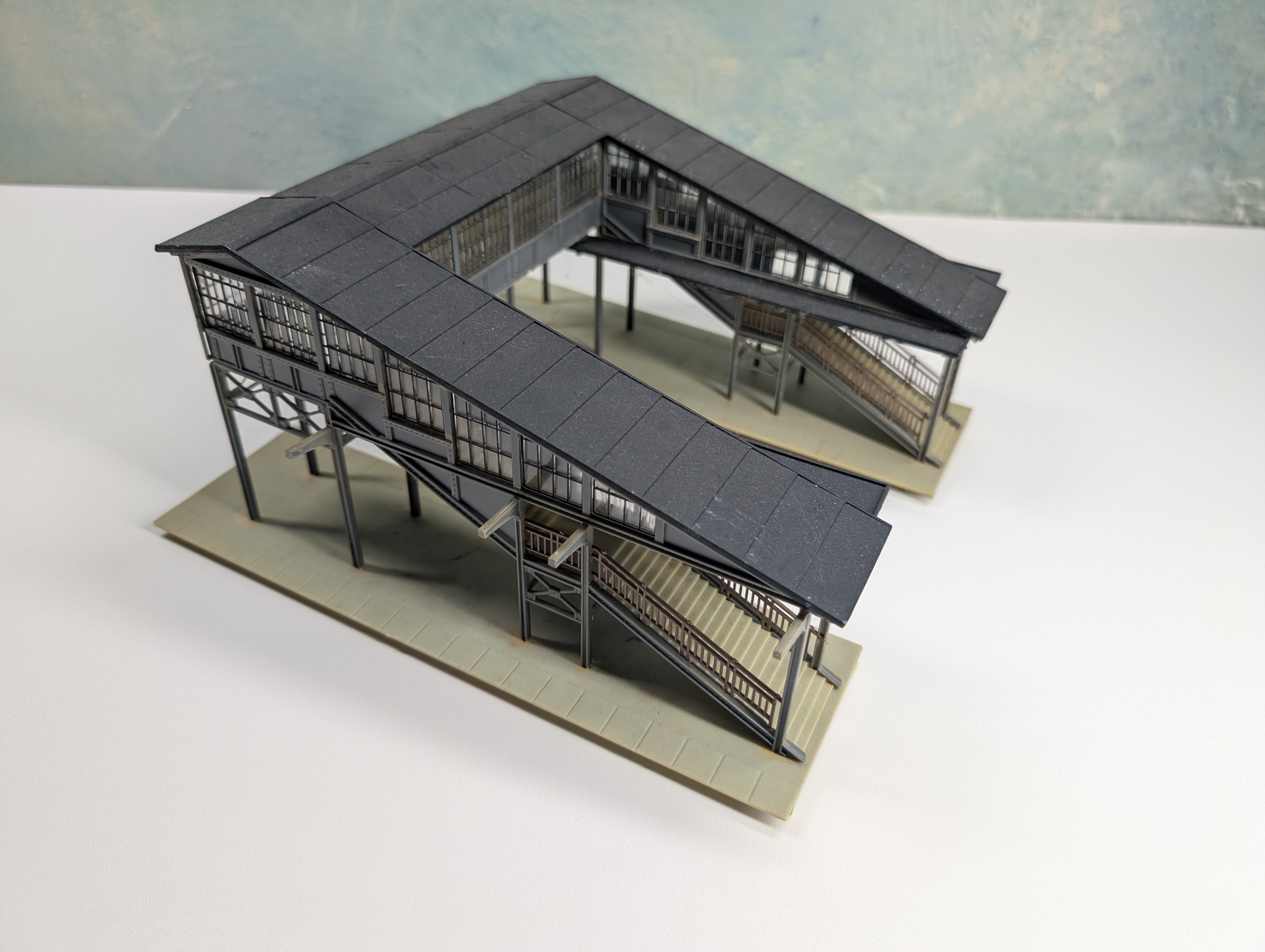 USED Faller 185 HO Scale Covered Pedestrian Bridge