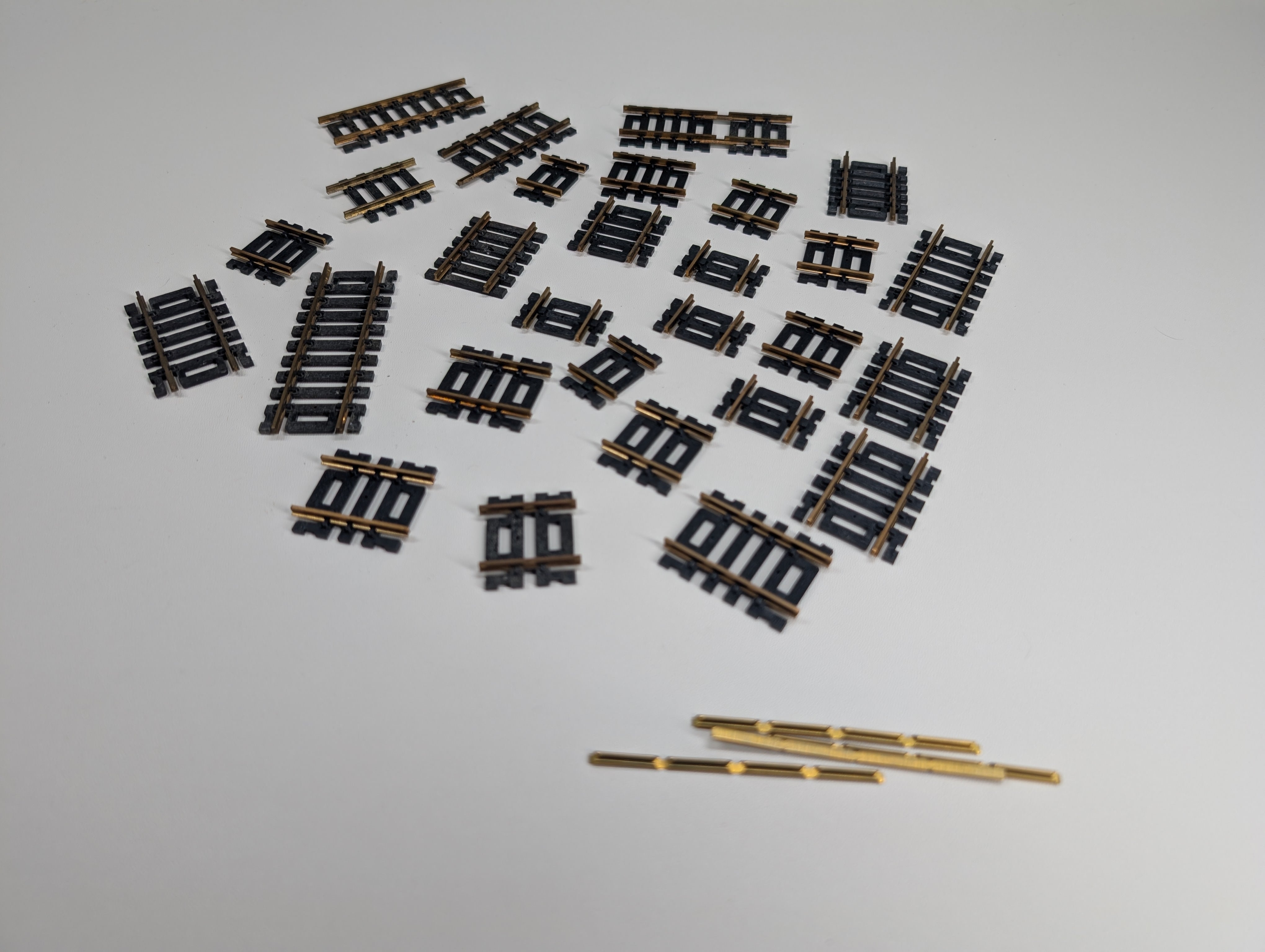USED Atlas HO Scale Lot of Small Code 100 Brass Track Pieces