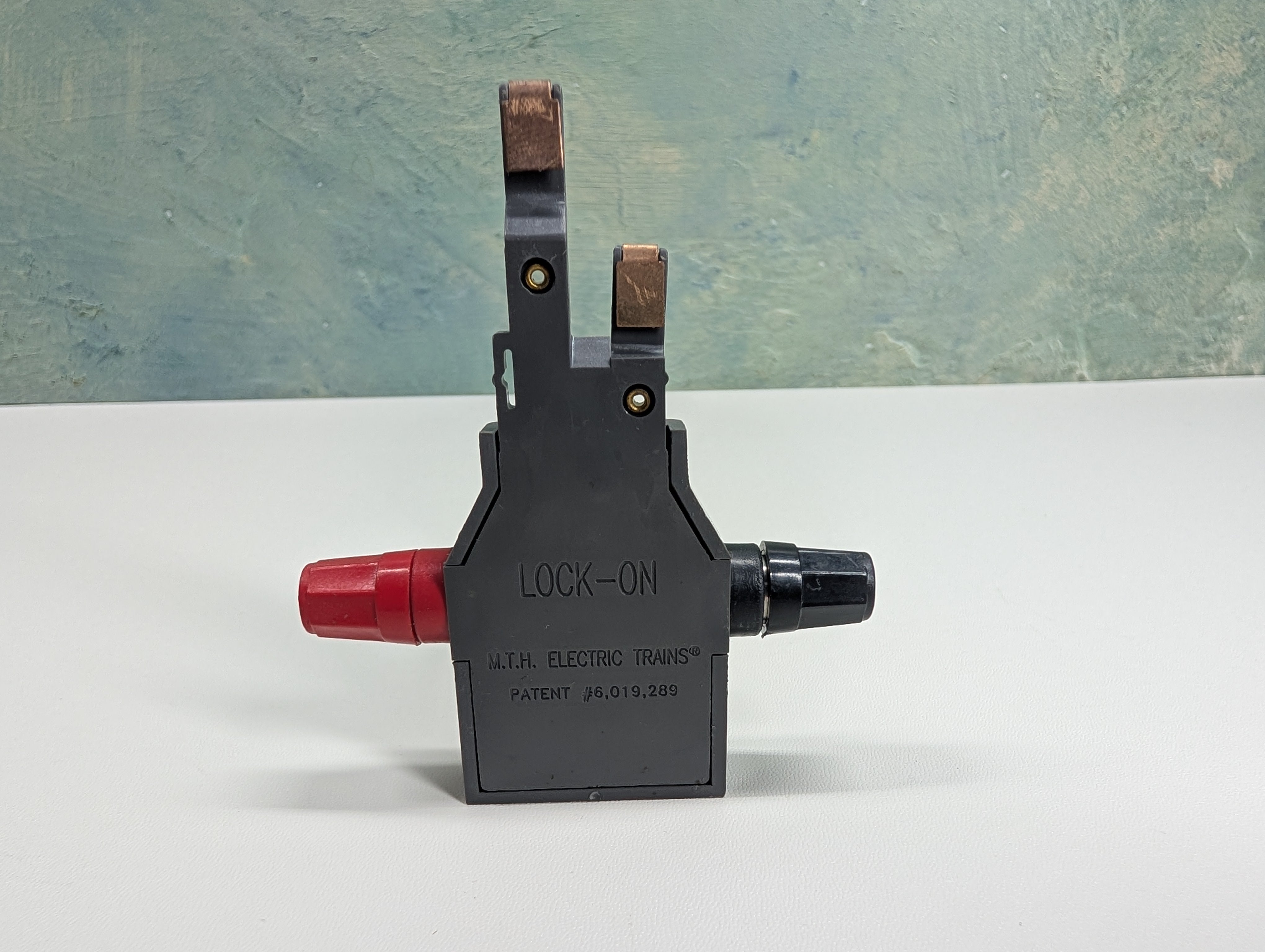 USED MTH O RealTrax Lockon Lock-On Track Power Connector Tested