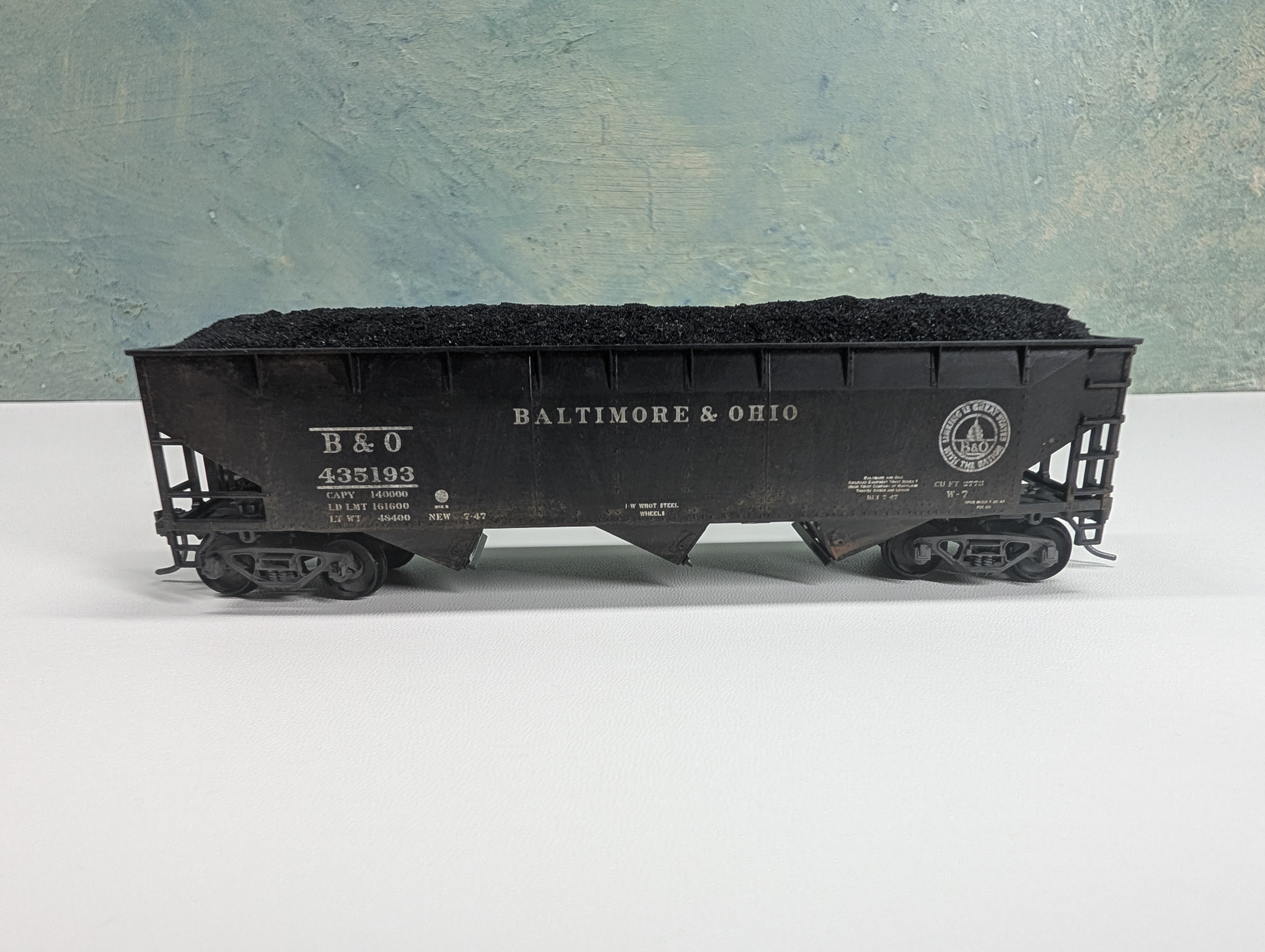 USED Stewart Hobbies HO Scale 3 Bay Open Hopper w/ Coal Load Baltimore and Ohio B&O #435193 Weathering