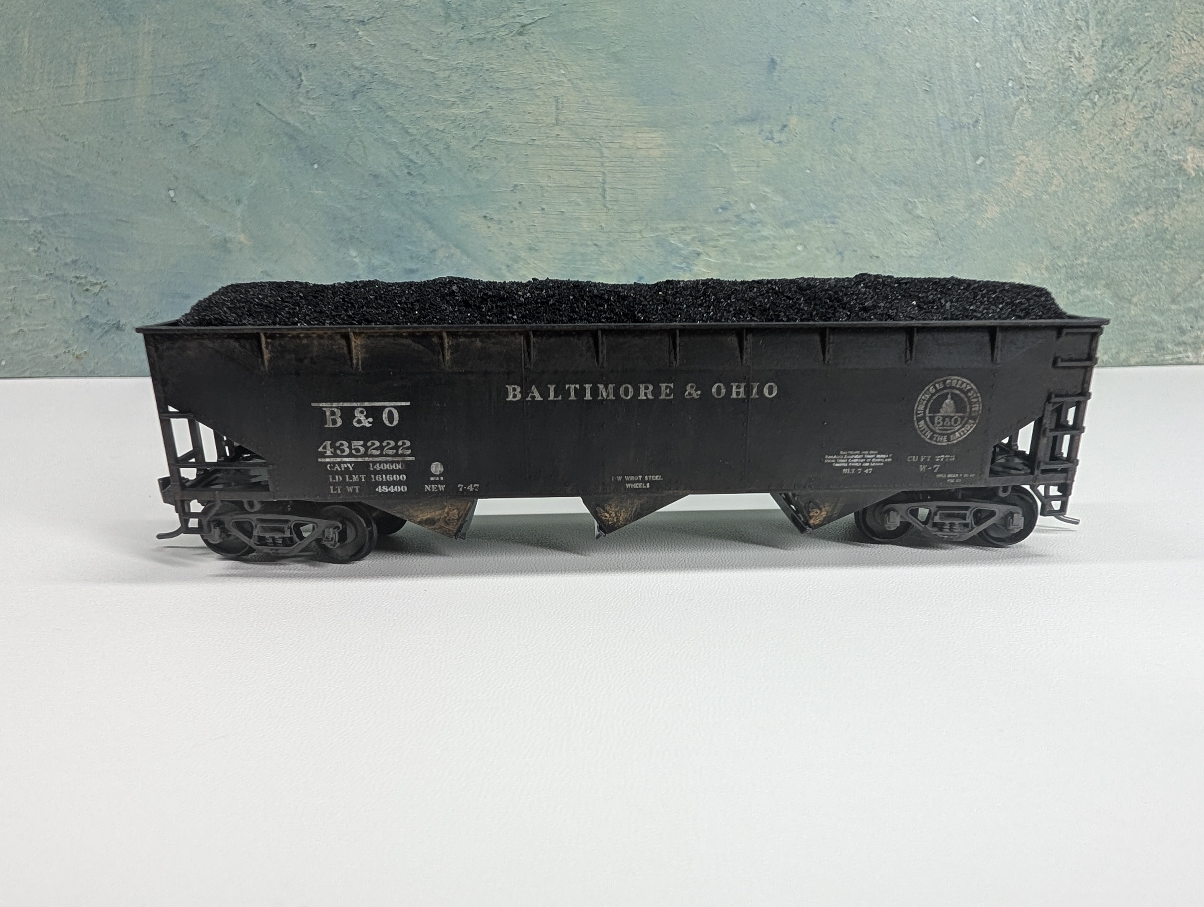 USED Stewart Hobbies HO Scale 3 Bay Open Hopper w/ Coal Load Baltimore and Ohio B&O #435222 Weathering