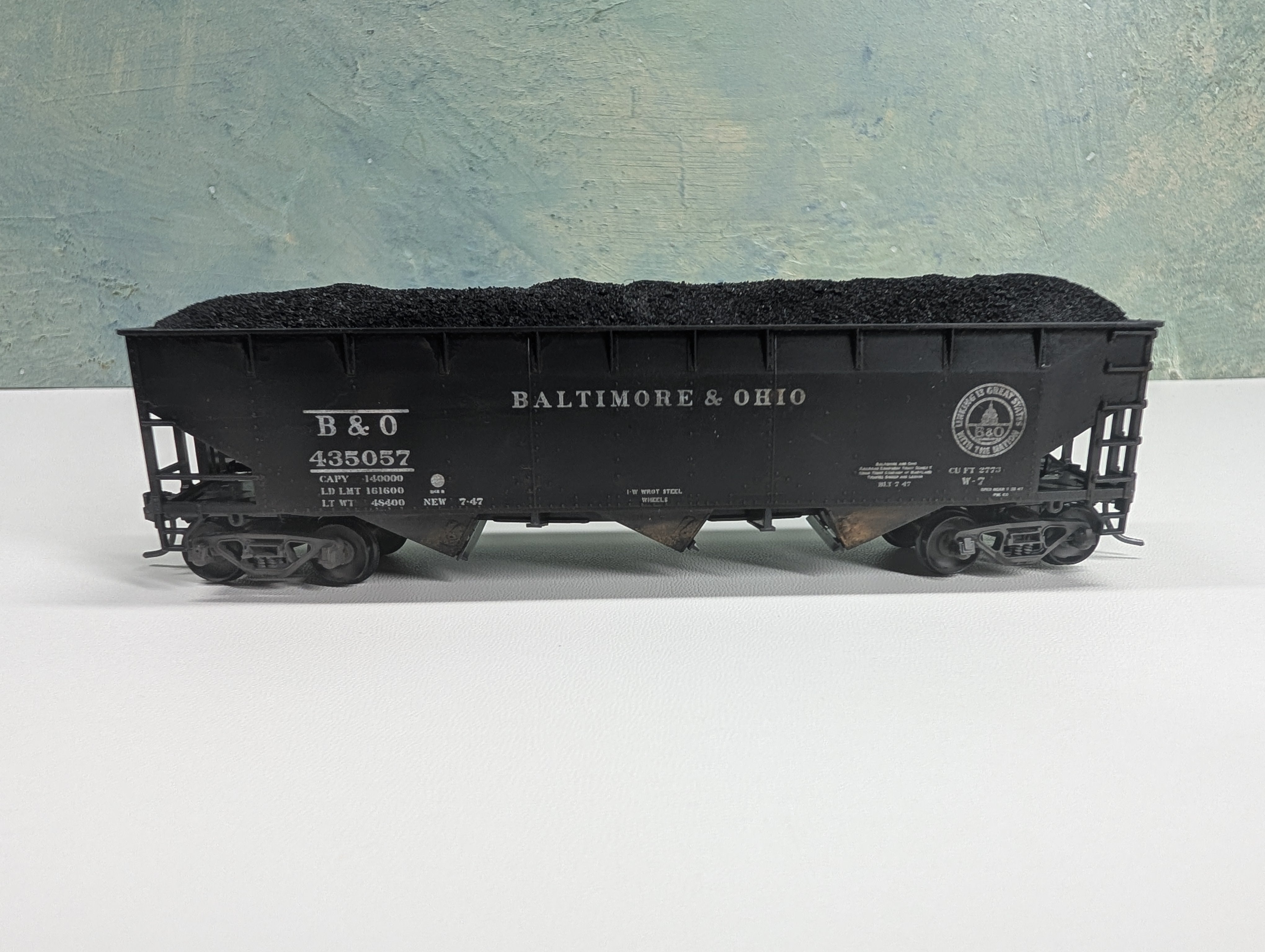 USED Stewart Hobbies HO Scale 3 Bay Open Hopper w/ Coal Load Baltimore and Ohio B&O #435057 Weathering