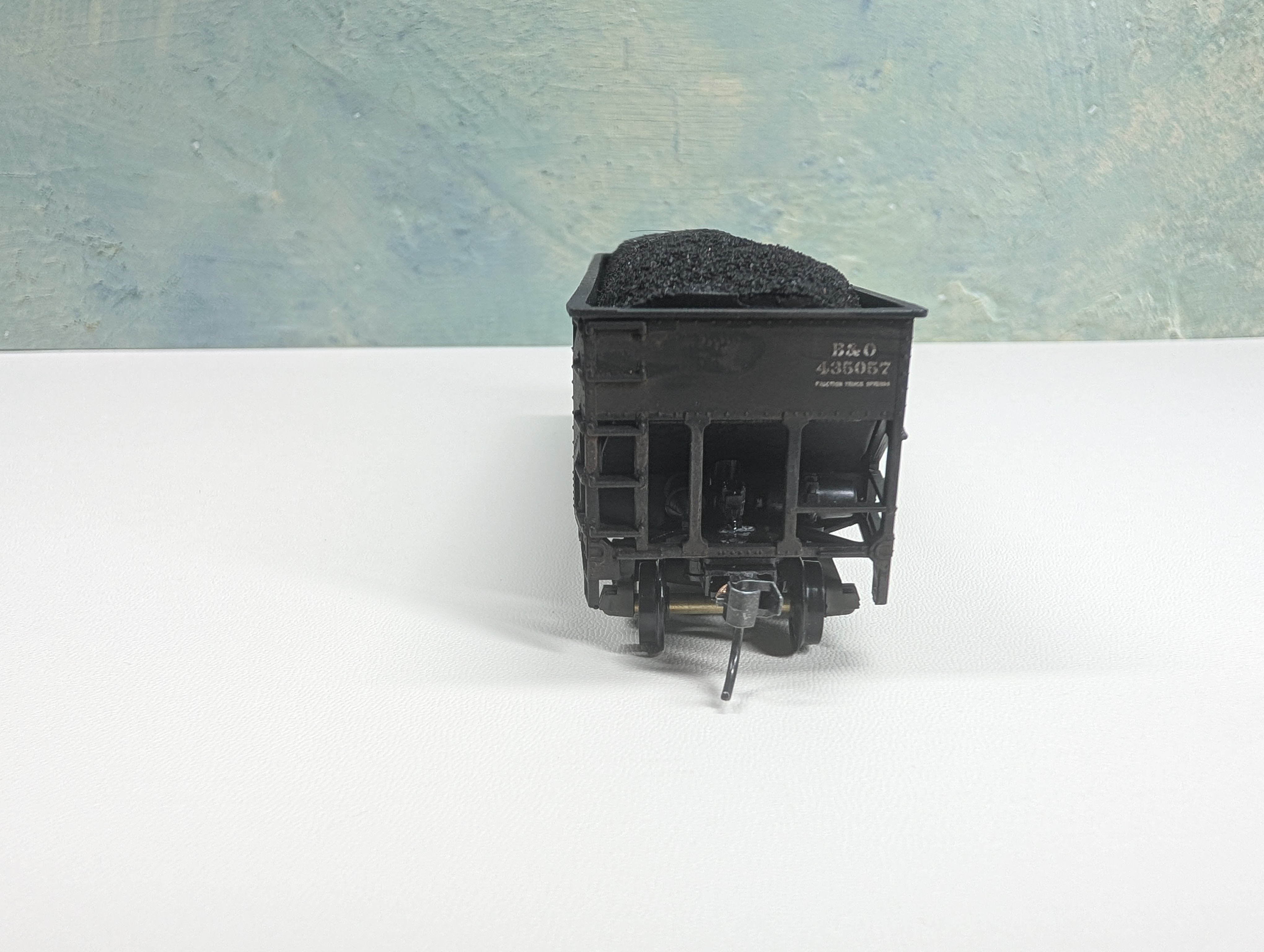 USED Stewart Hobbies HO Scale 3 Bay Open Hopper w/ Coal Load Baltimore and Ohio B&O #435057 Weathering