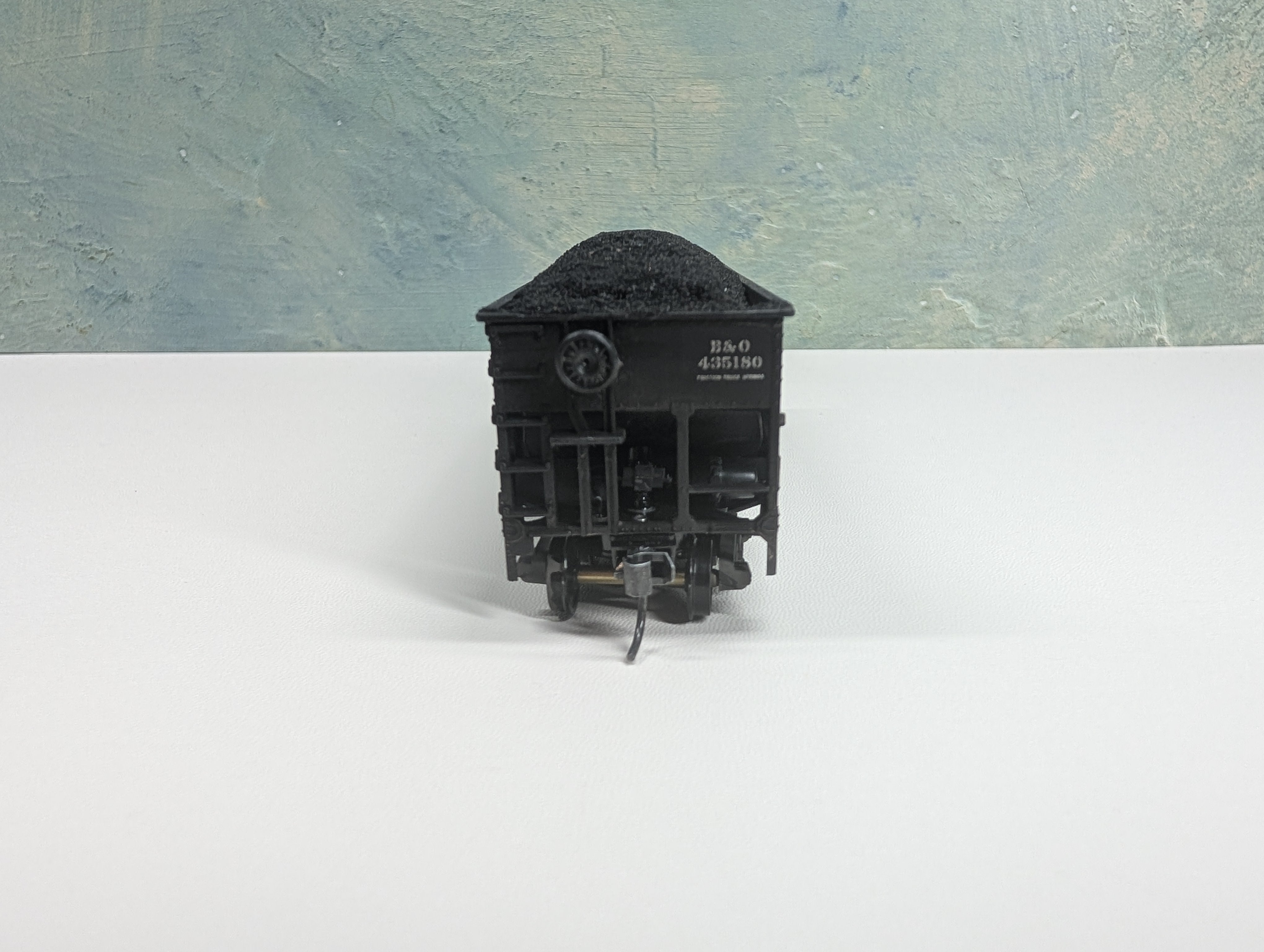 USED Stewart Hobbies HO Scale 3 Bay Open Hopper w/ Coal Load Baltimore and Ohio B&O #435180 Weathering