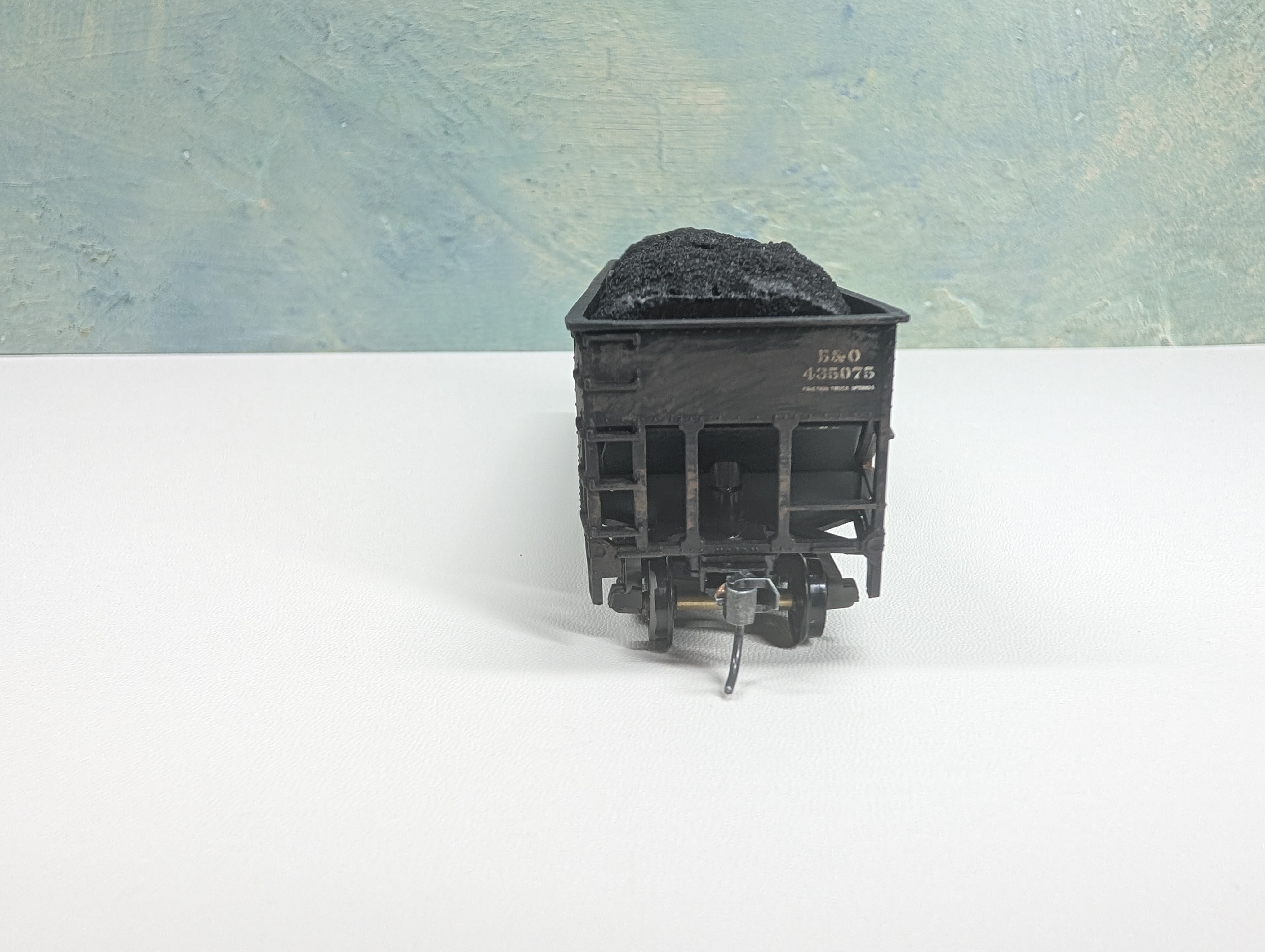 USED Stewart Hobbies HO Scale 3 Bay Open Hopper w/ Coal Load Baltimore and Ohio B&O #435075 Weathering