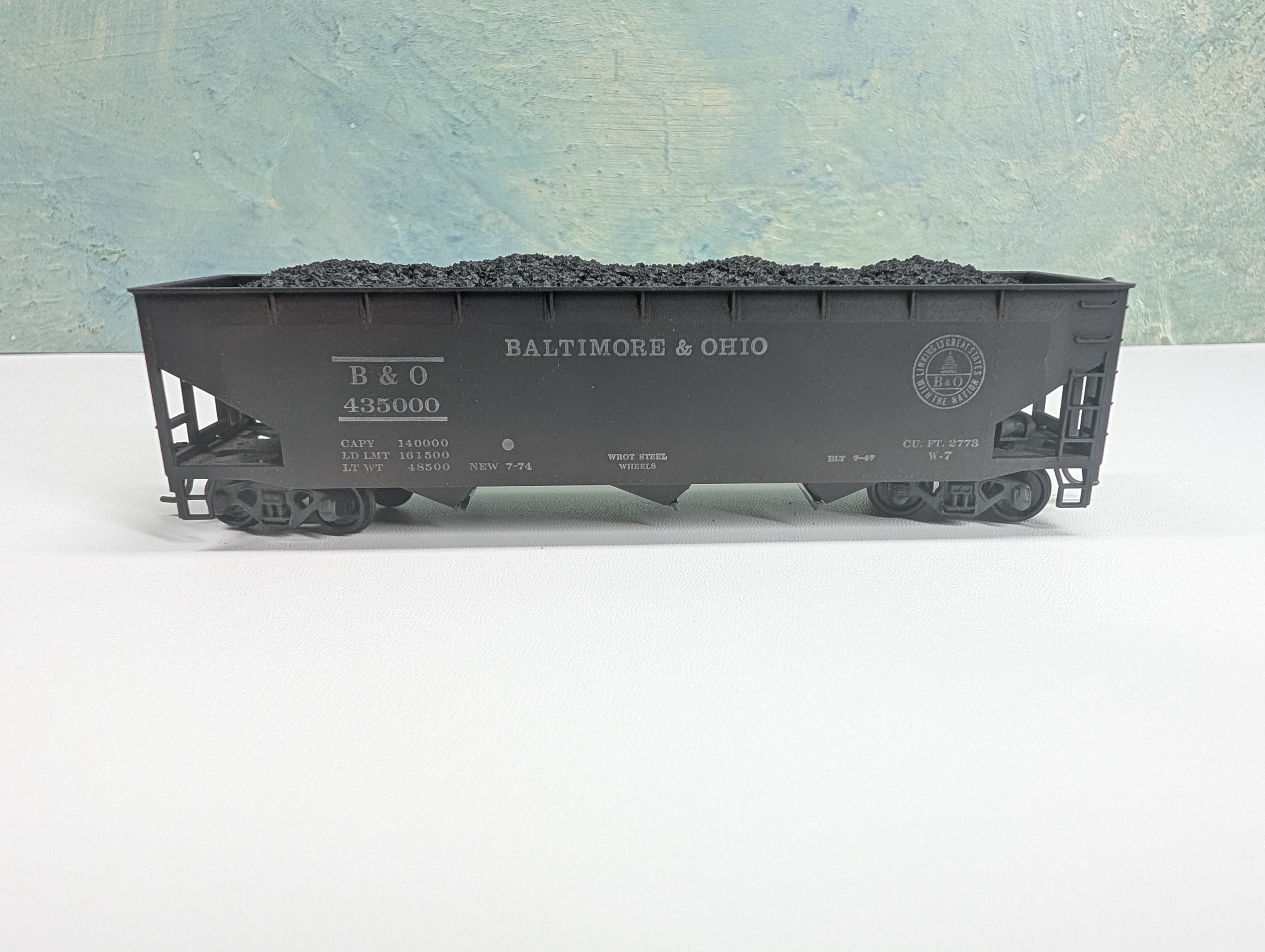 USED HO Scale 3 Bay Open Hopper w/ Coal Load Baltimore and Ohio B&O #435000 Weathering