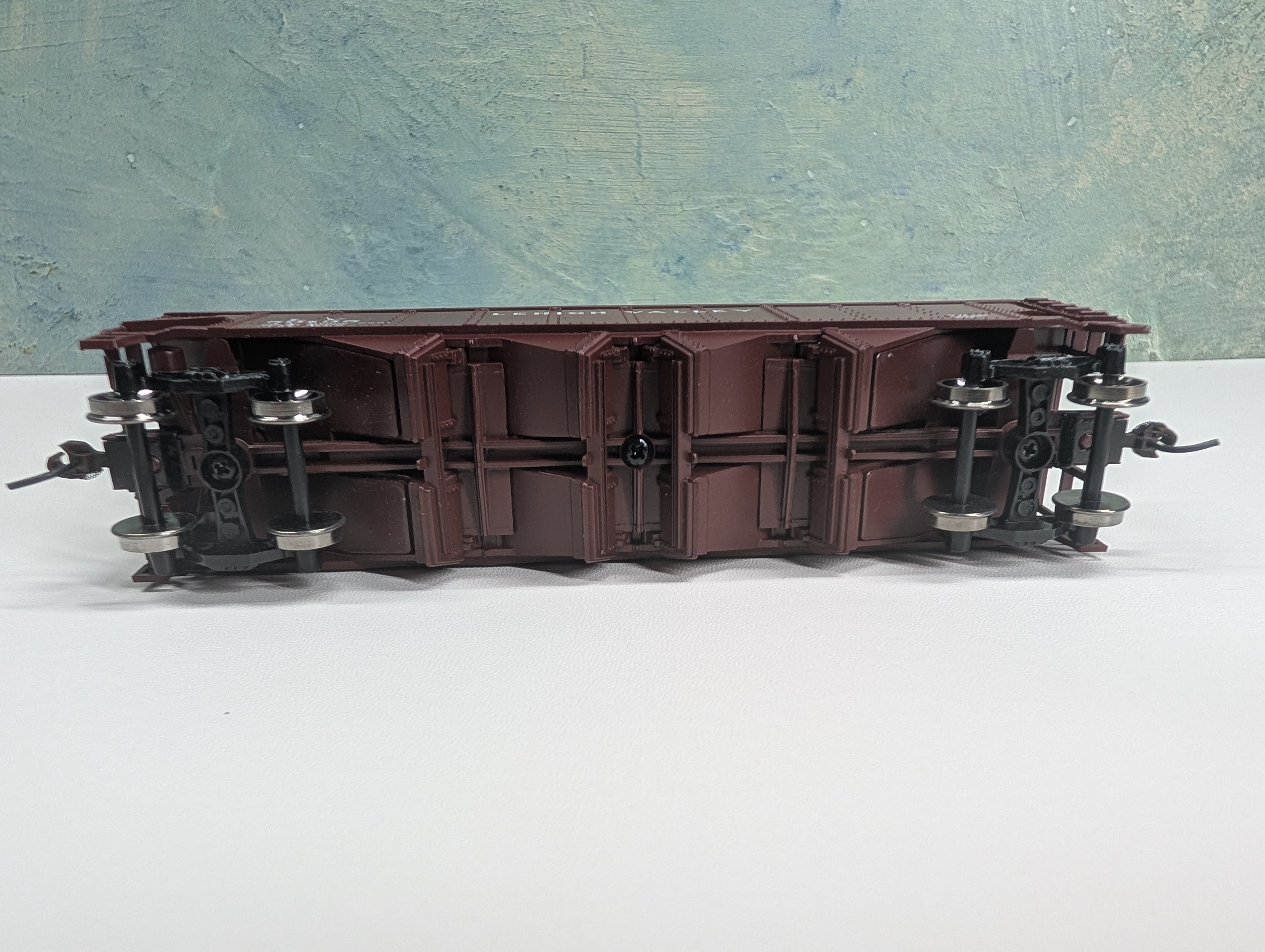 USED Athearn HO Scale 4 Bay Open Hopper w/ Coal Load Lehigh Valley LV #50135