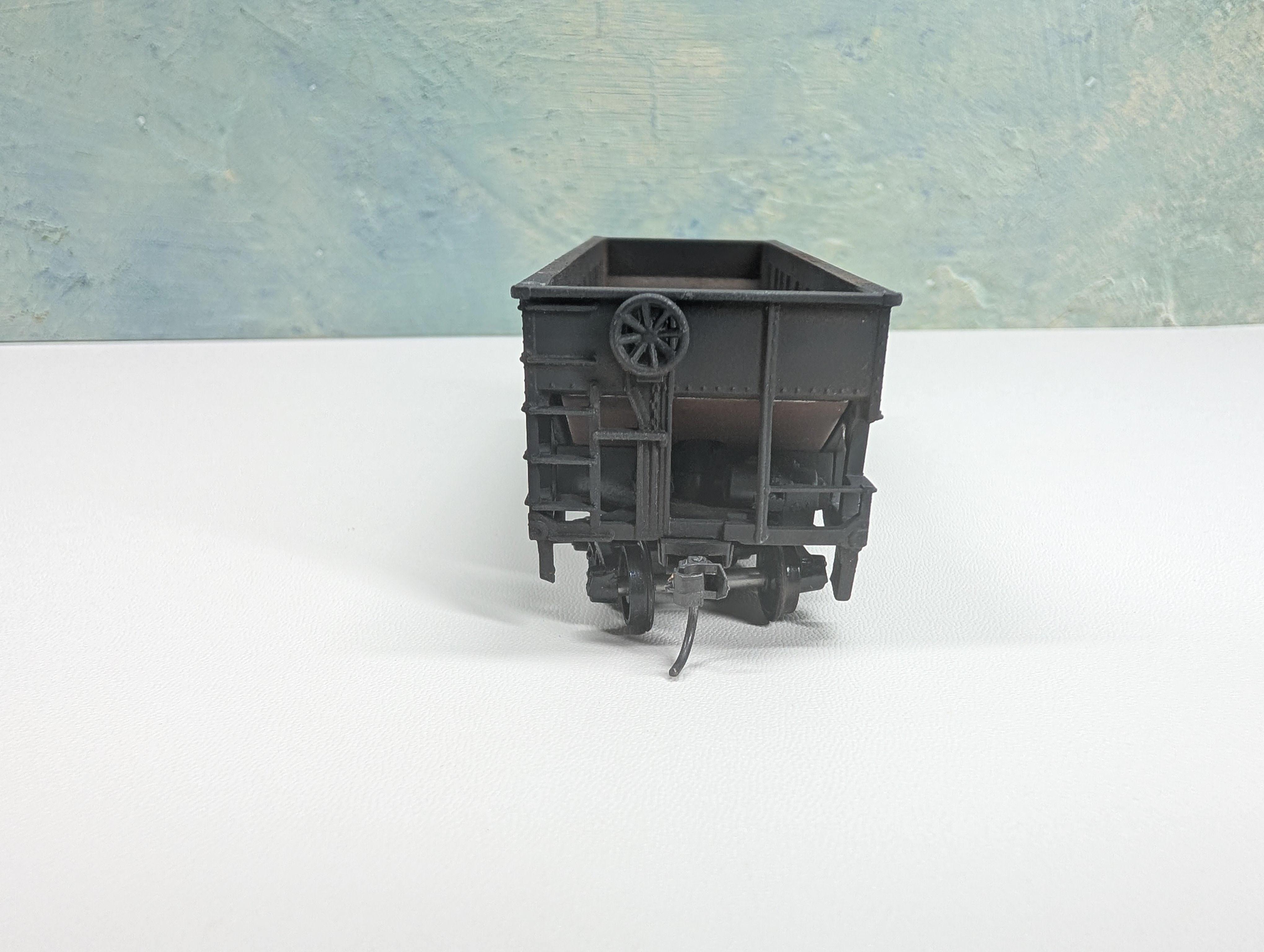 USED Athearn HO Scale 2 Bay Open Hopper Lehigh Valley LV #27128 Weathered, Decal