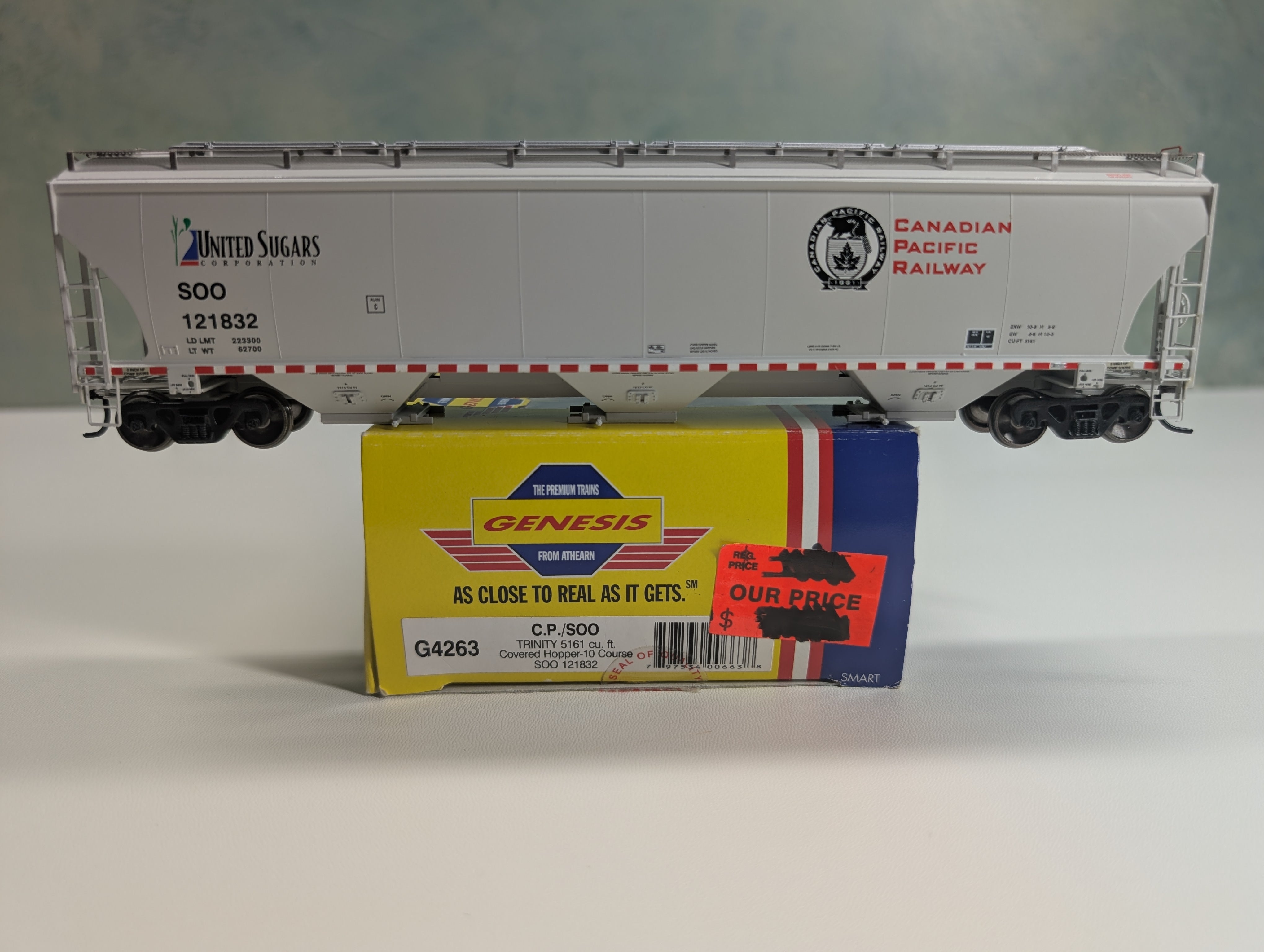 USED Athearn Genesis G4263 HO Scale Trinity 5161 cu ft Covered Hopper Canadian Pacific SOO #121832