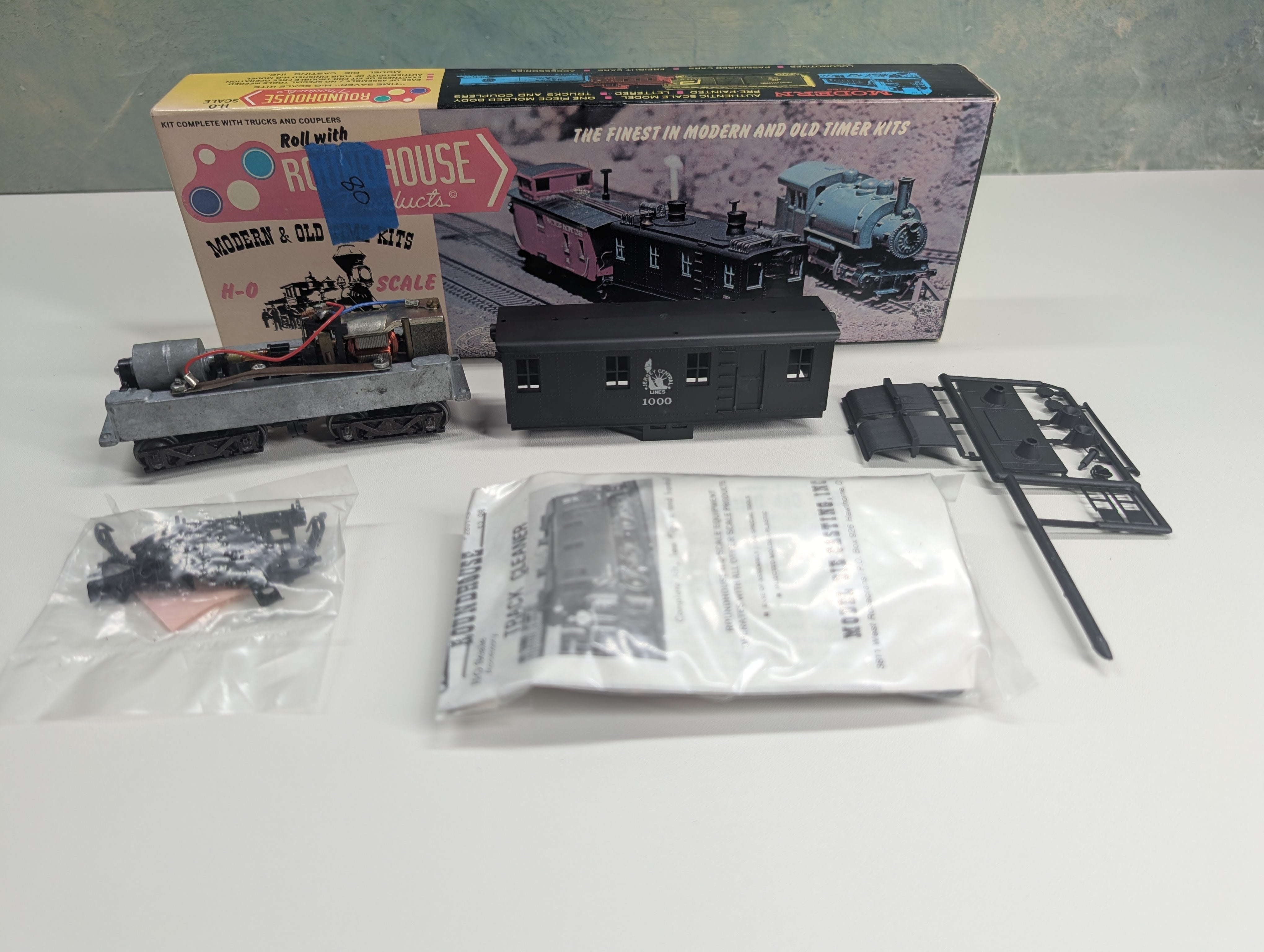 USED Roundhouse HO Scale Flywheel Diesel Track Cleaner Jersey Central Lines #1000 KIT