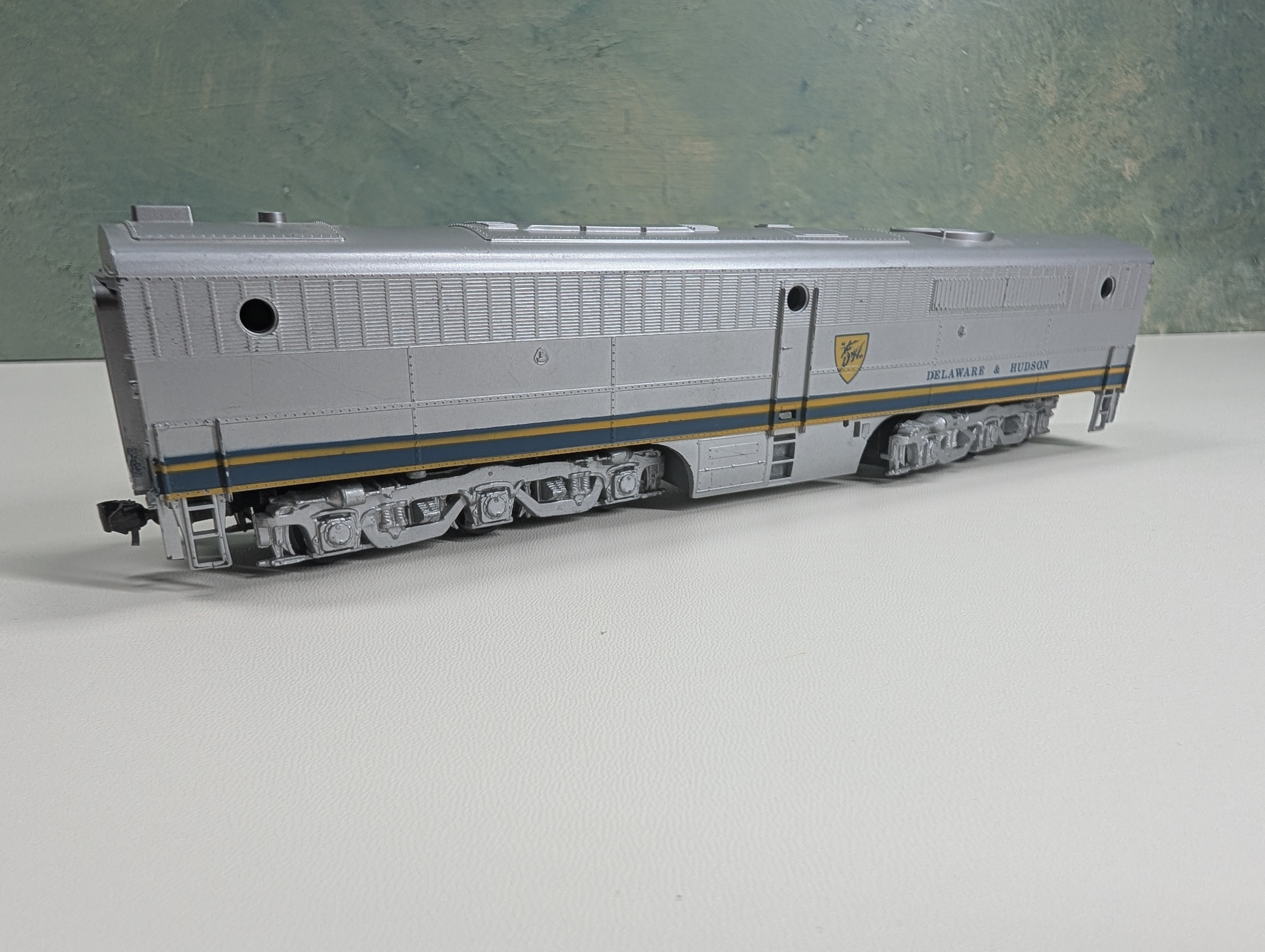 USED Athearn HO Scale Alco PB1 Diesel Dummy Locomotive Delaware & Hudson