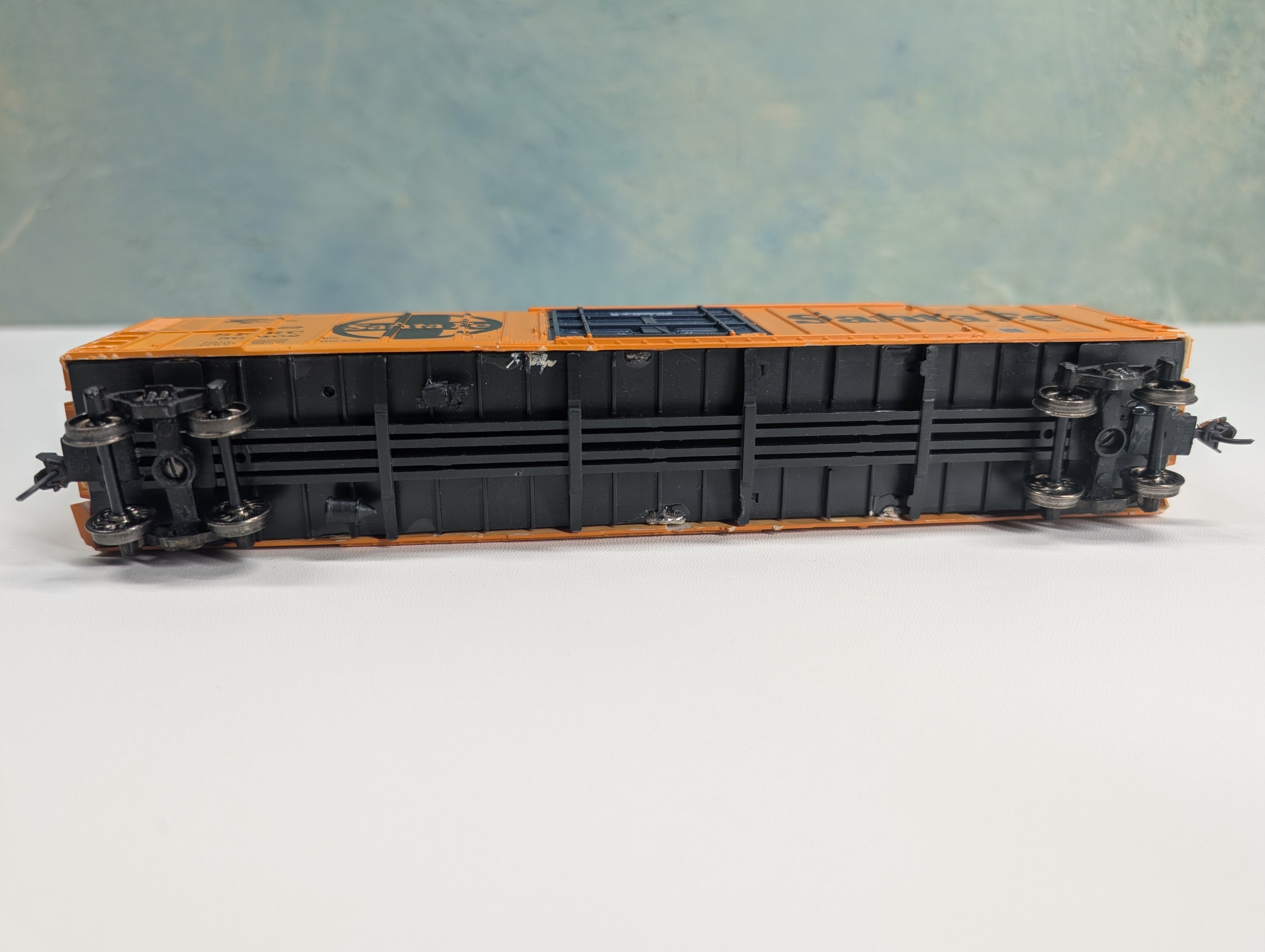USED Athearn HO Scale 56' Box Car Santa Fe SFRC #56402