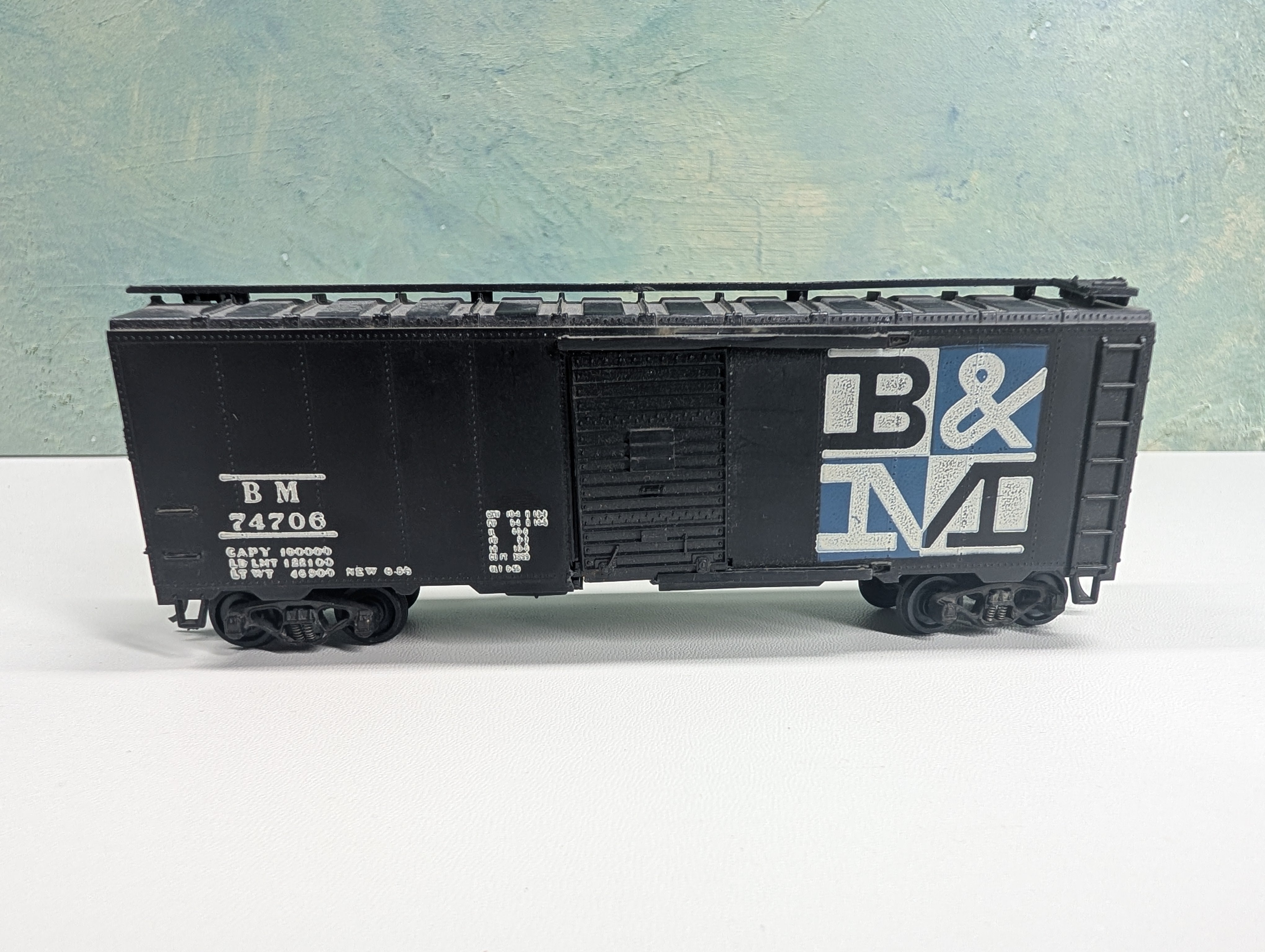 USED Athearn HO Scale 40' Box Car Boston and Maine BM #74706