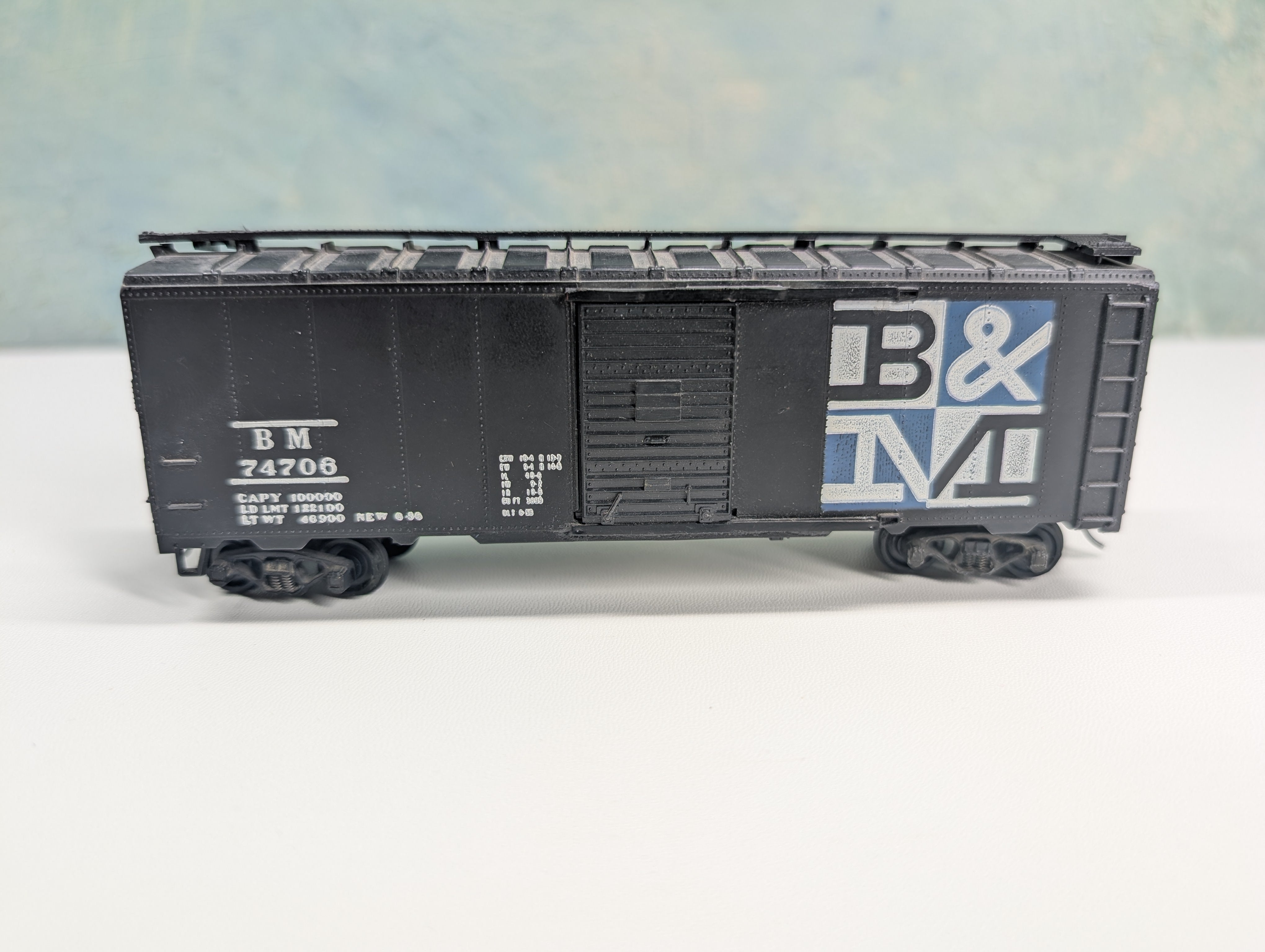 USED Athearn HO Scale 40' Box Car Boston and Maine BM #74706