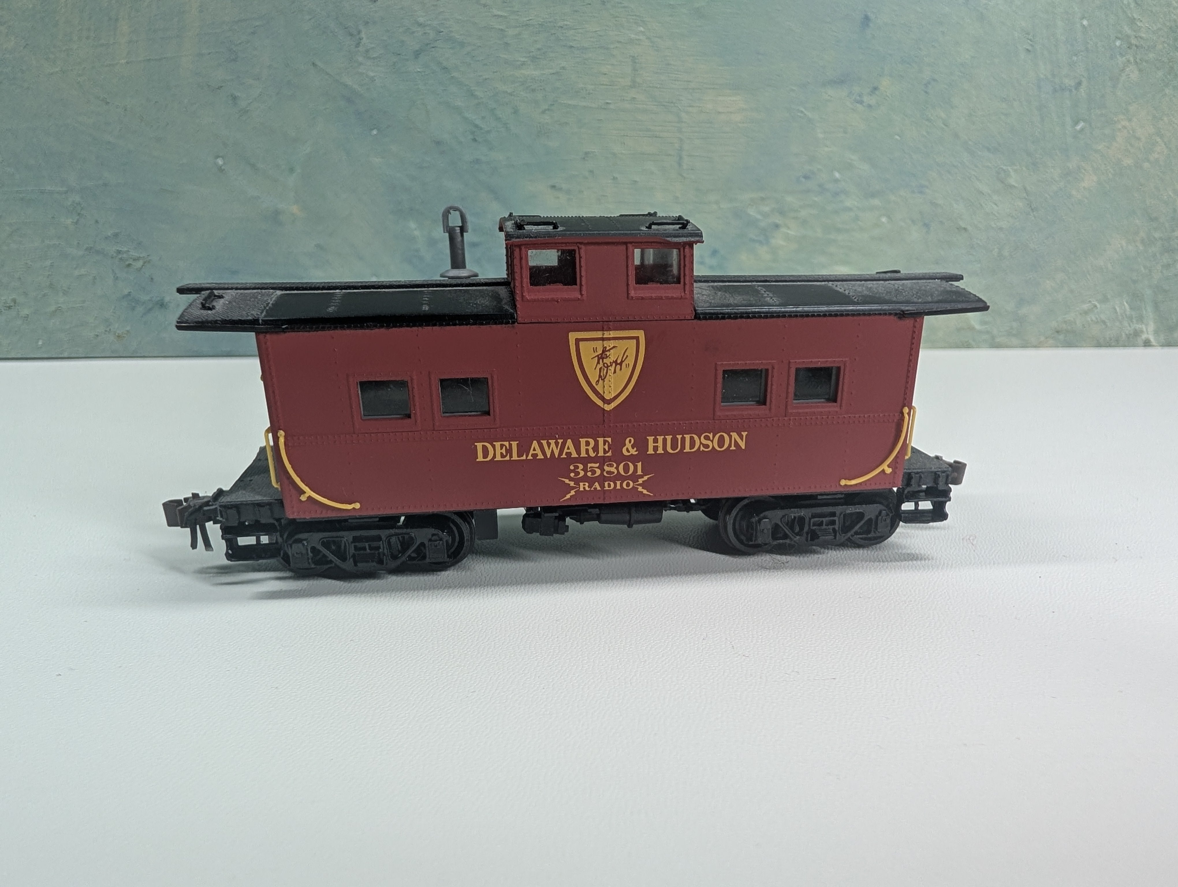 USED Life-Like HO Scale Caboose Delaware and Hudson #35801