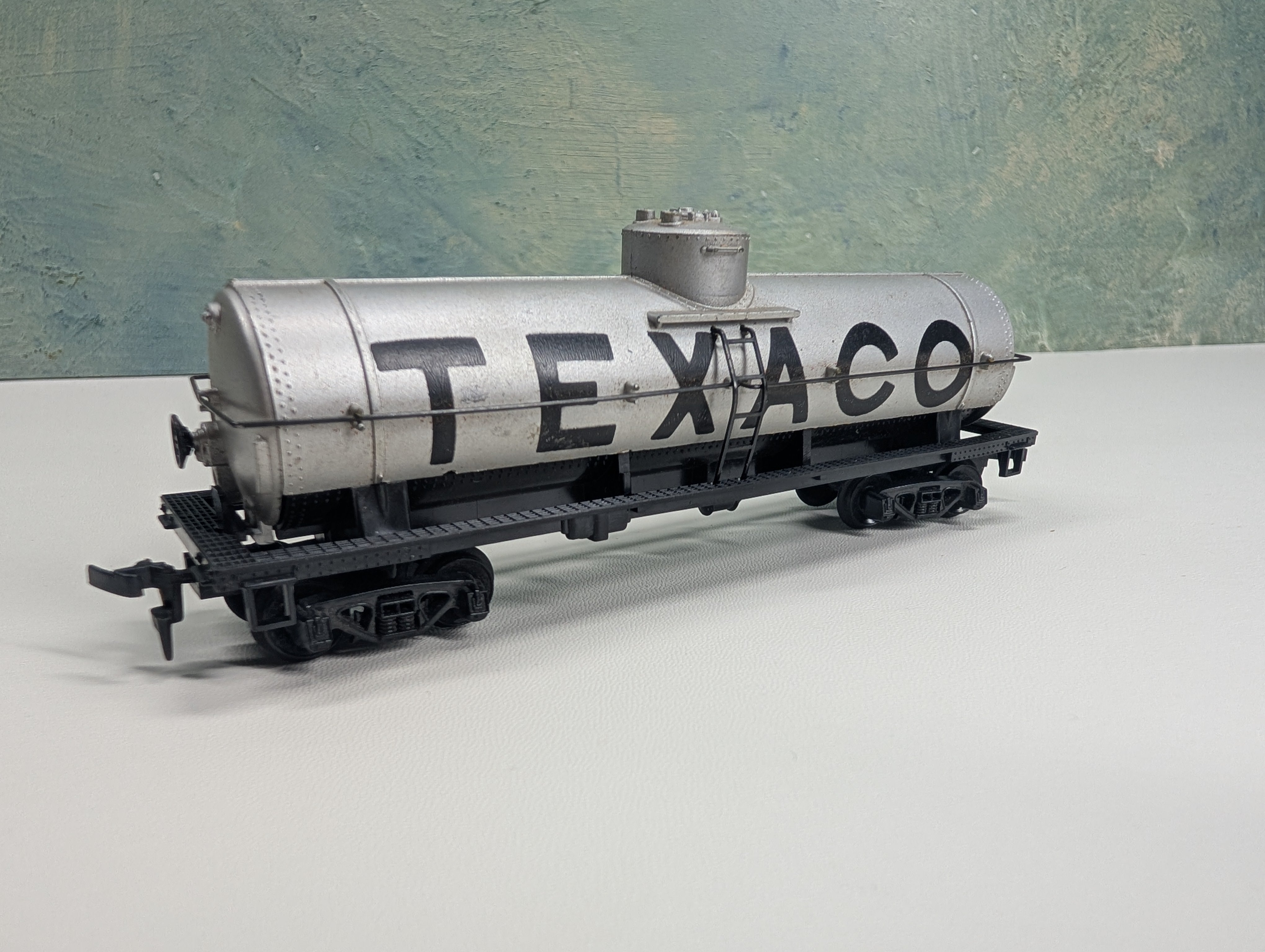 USED HO Scale Single Dome Tank Car Texaco