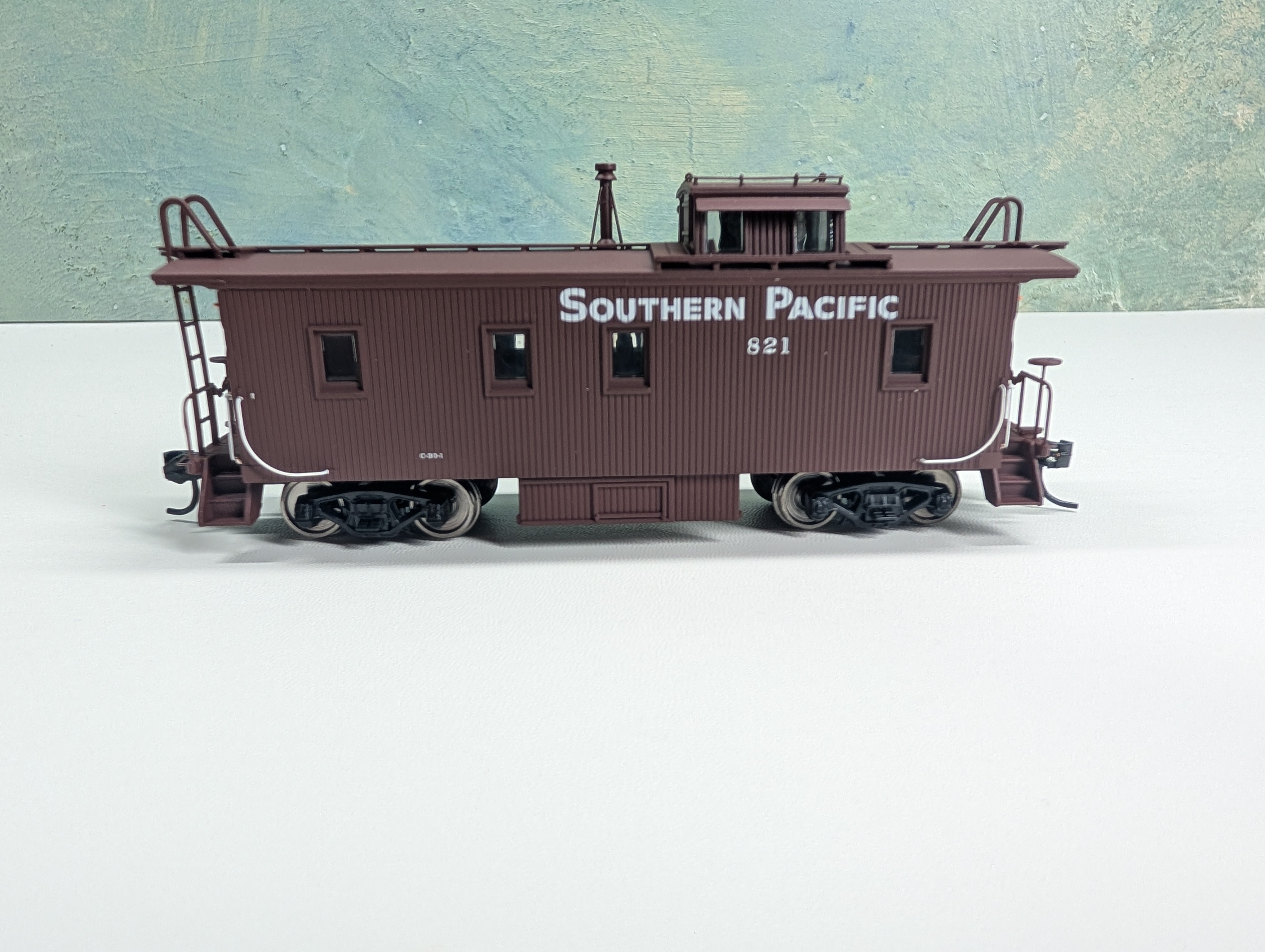 USED Walthers 932-7613 HO Scale C-30-1 Wood Caboose Southern Pacific #821