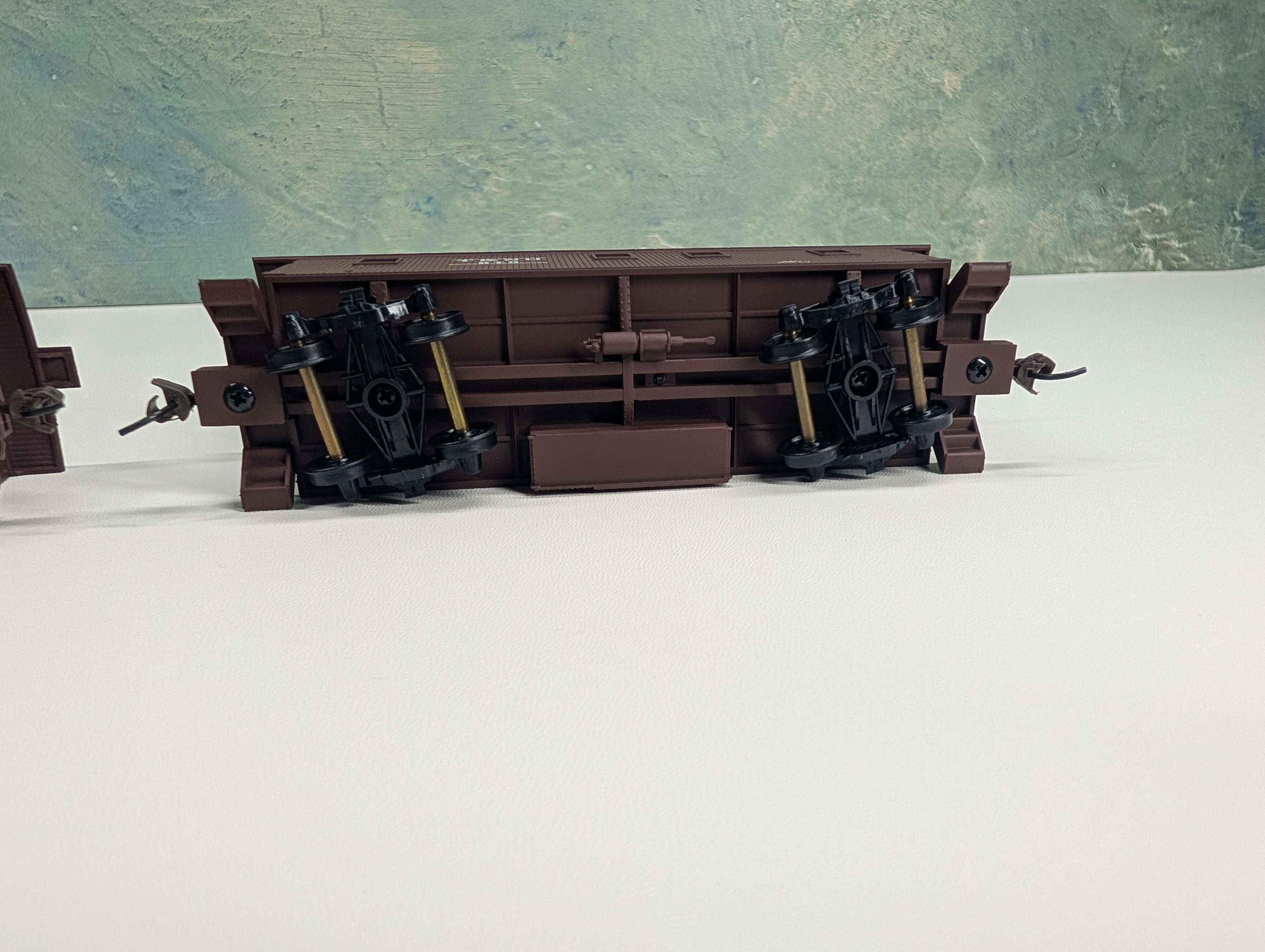 USED Walthers 932-27604 HO Scale C-30-1 Wood Caboose 2 Car Pack Southern Pacific T&NO #342, 276