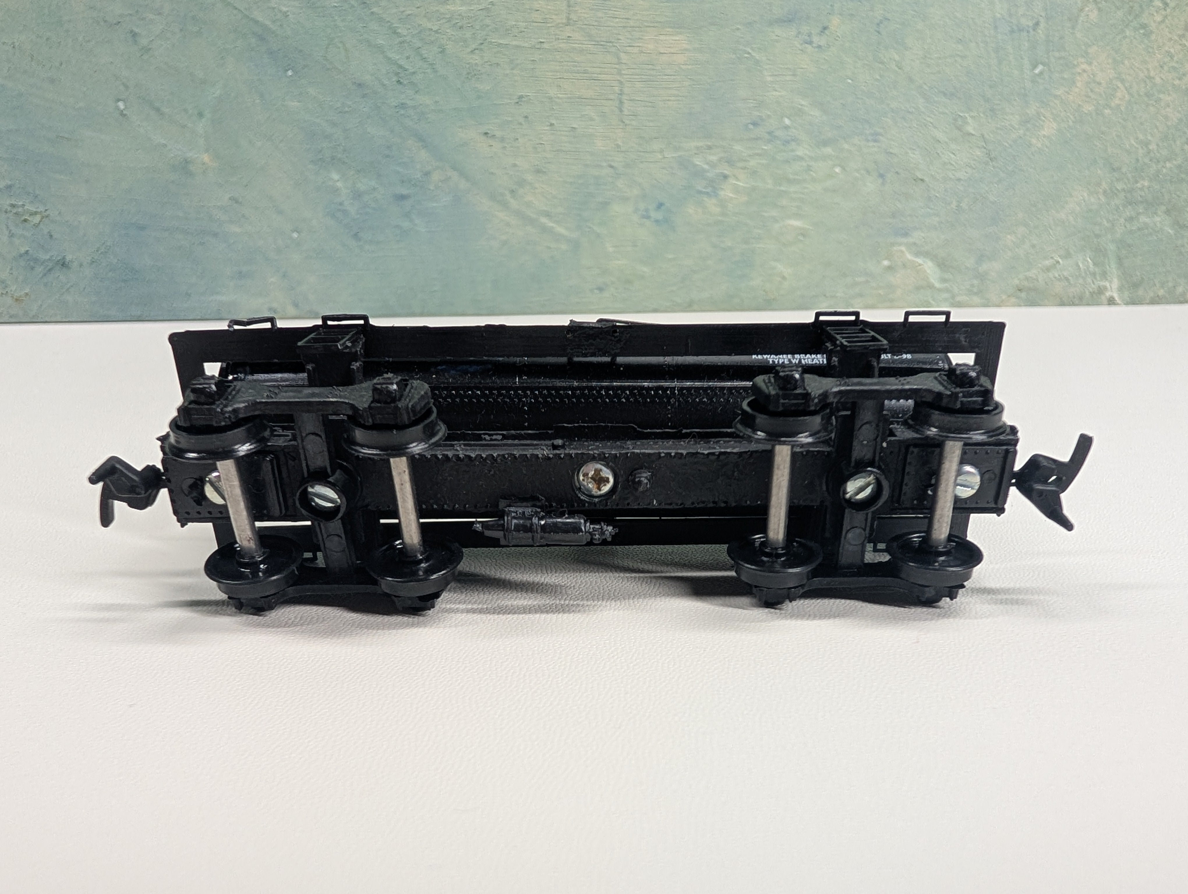 USED Roundhouse 3373 HO Scale 26' Tank Car Central Tank Line CTI #233