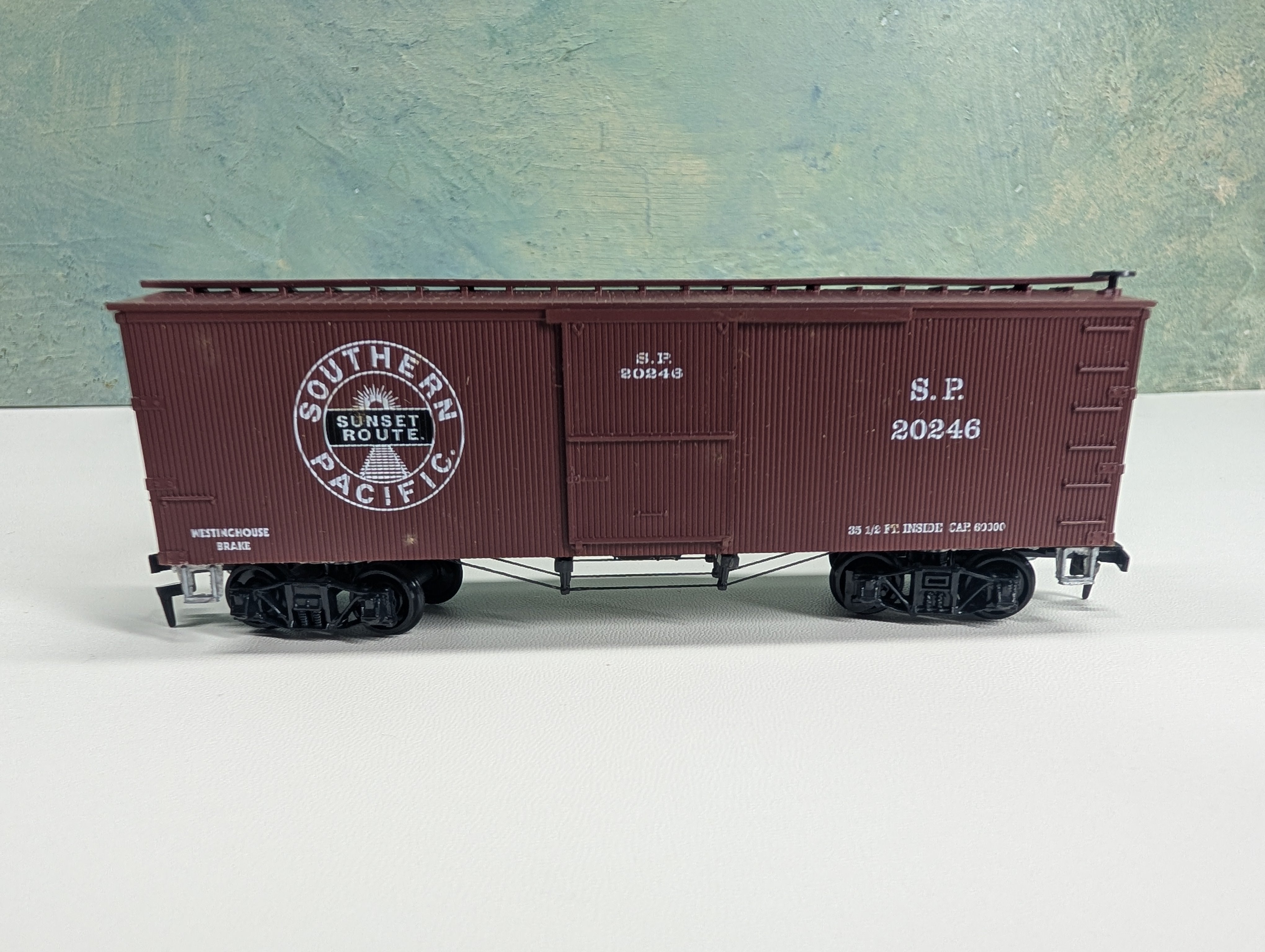 USED Roundhouse 3281 HO Scale 36' Wooden Box Car Southern Pacific SP #20246