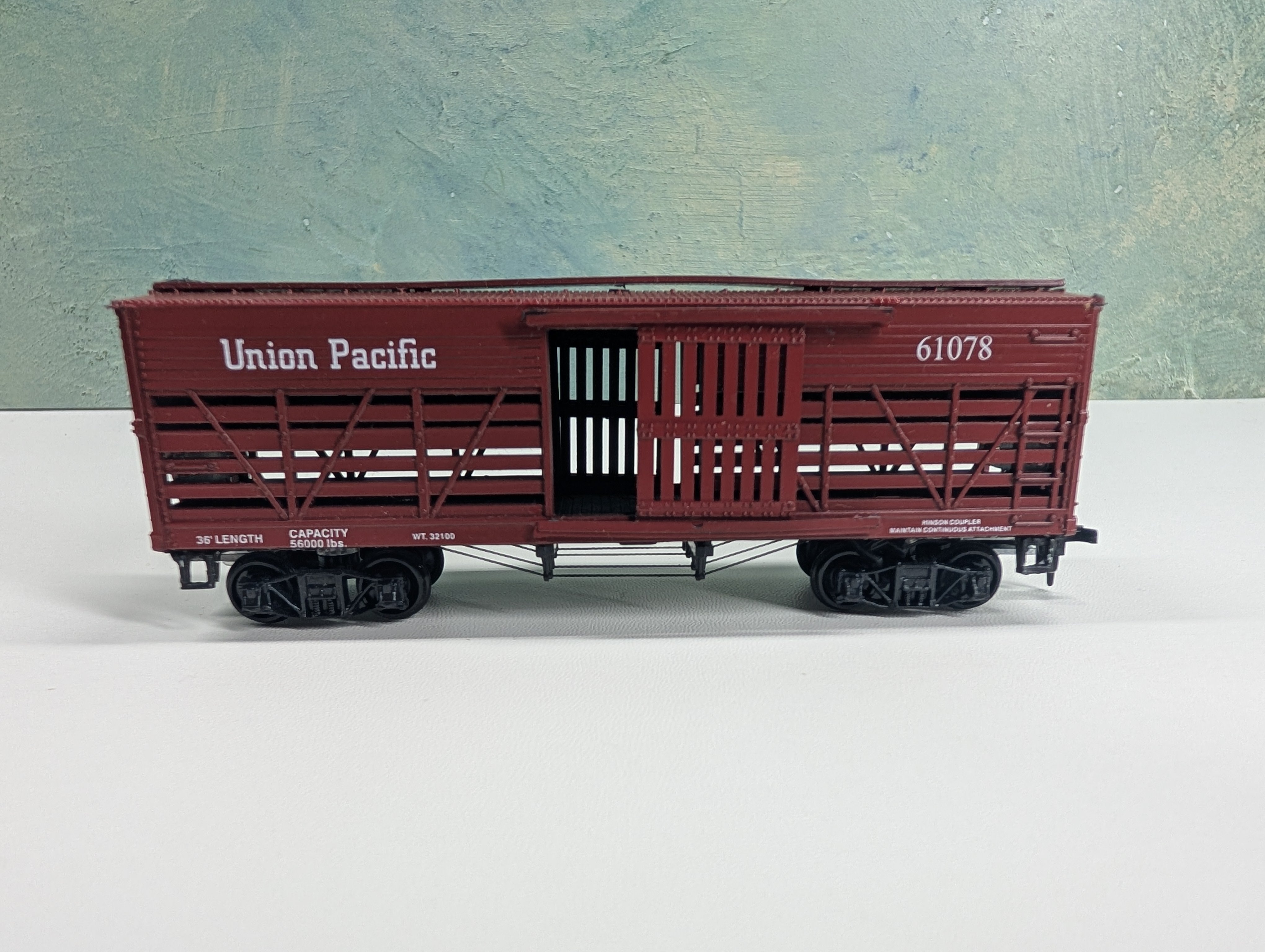 USED Roundhouse 3276 HO Scale 36' Stock Car Union Pacific UP #61078