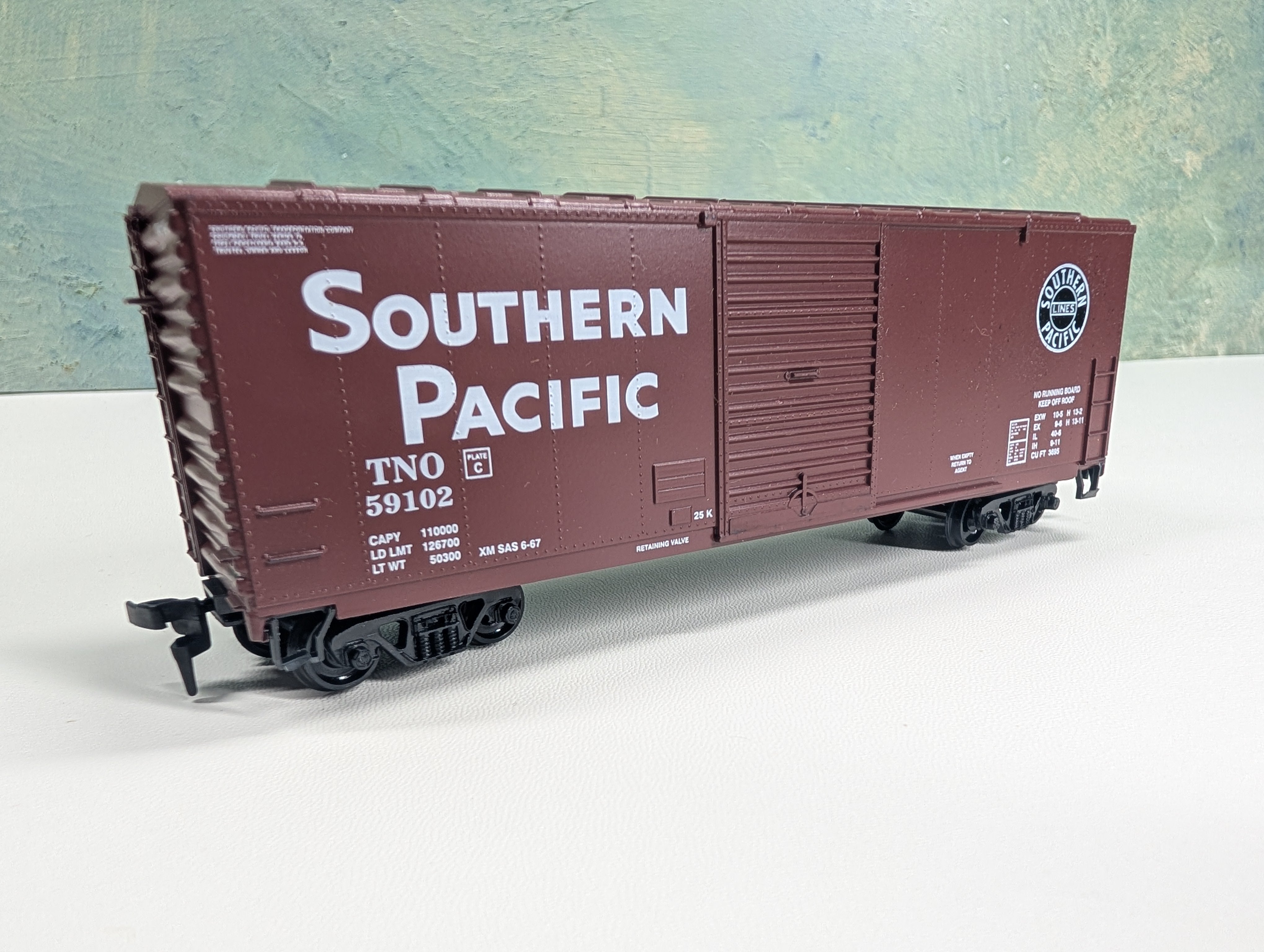 USED Roundhouse 1101 HO Scale 40' AAR Modern Box Car Southern Pacific TNO #59102