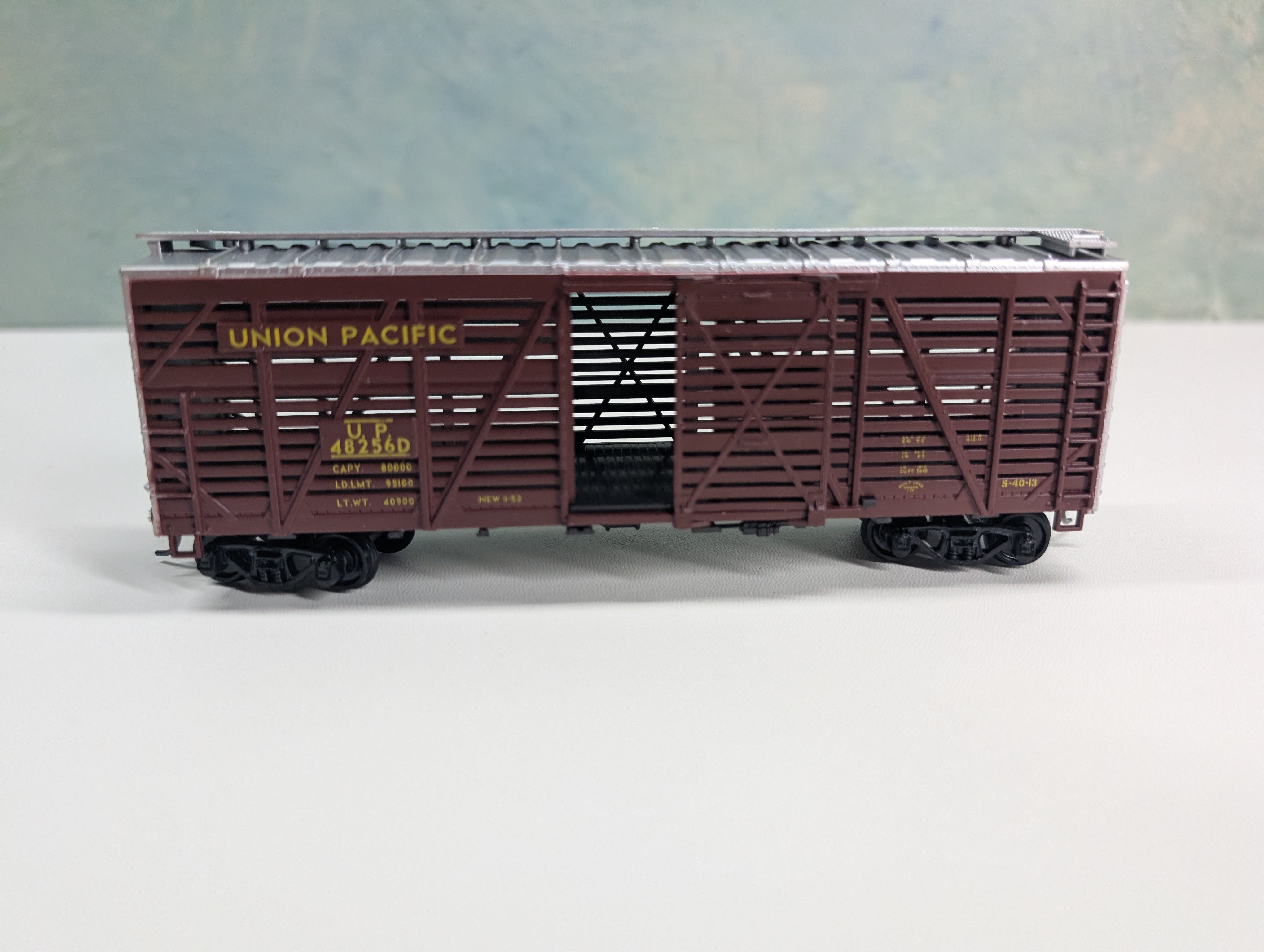 USED Athearn HO Scale 40' Stock Car Union Pacific UP #48256D
